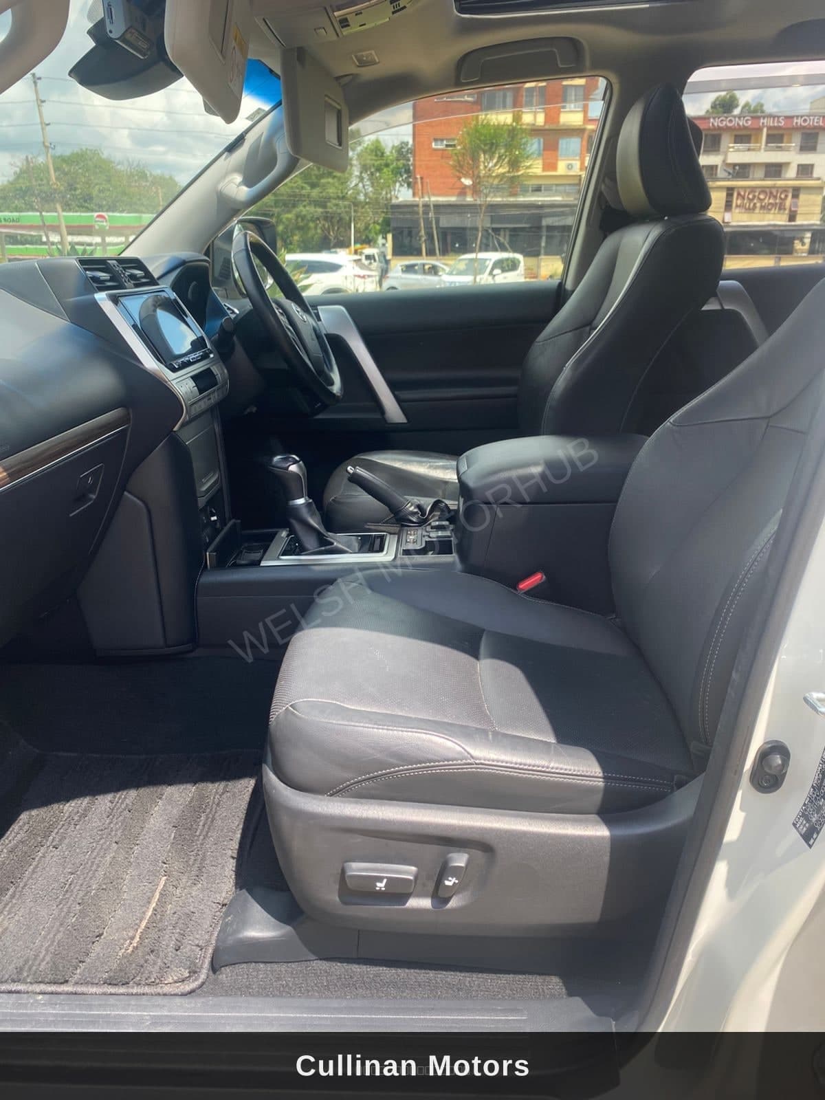 2019 Toyota Land Cruiser TX-L for Sale Kenya KSh 7.6M thumbnail 5