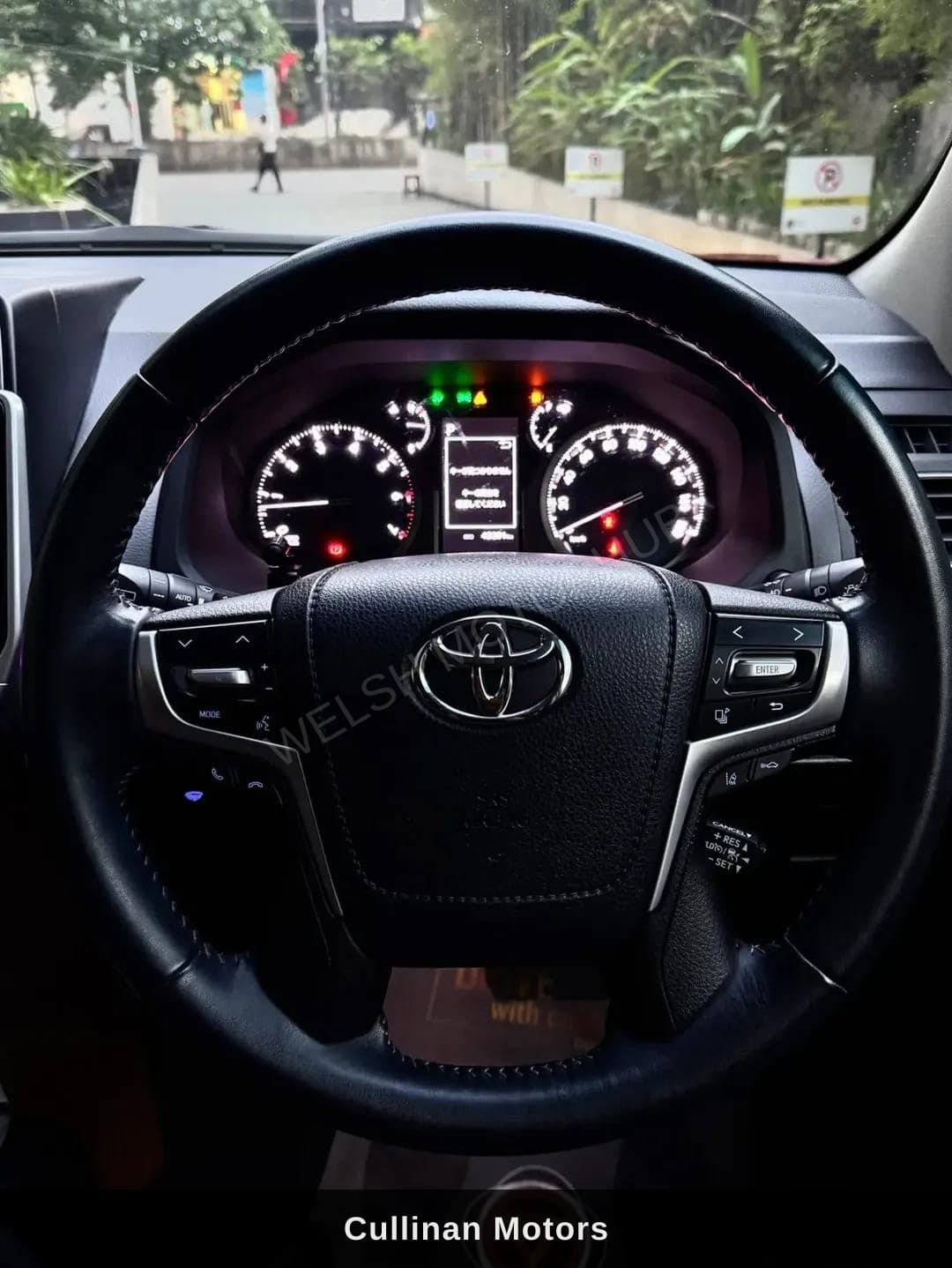 2019 Toyota Land Cruiser TX for Sale Kenya KSh 6.9M thumbnail 11