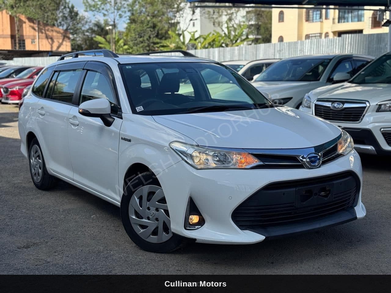 Toyota Fielder ( Hybrid )
