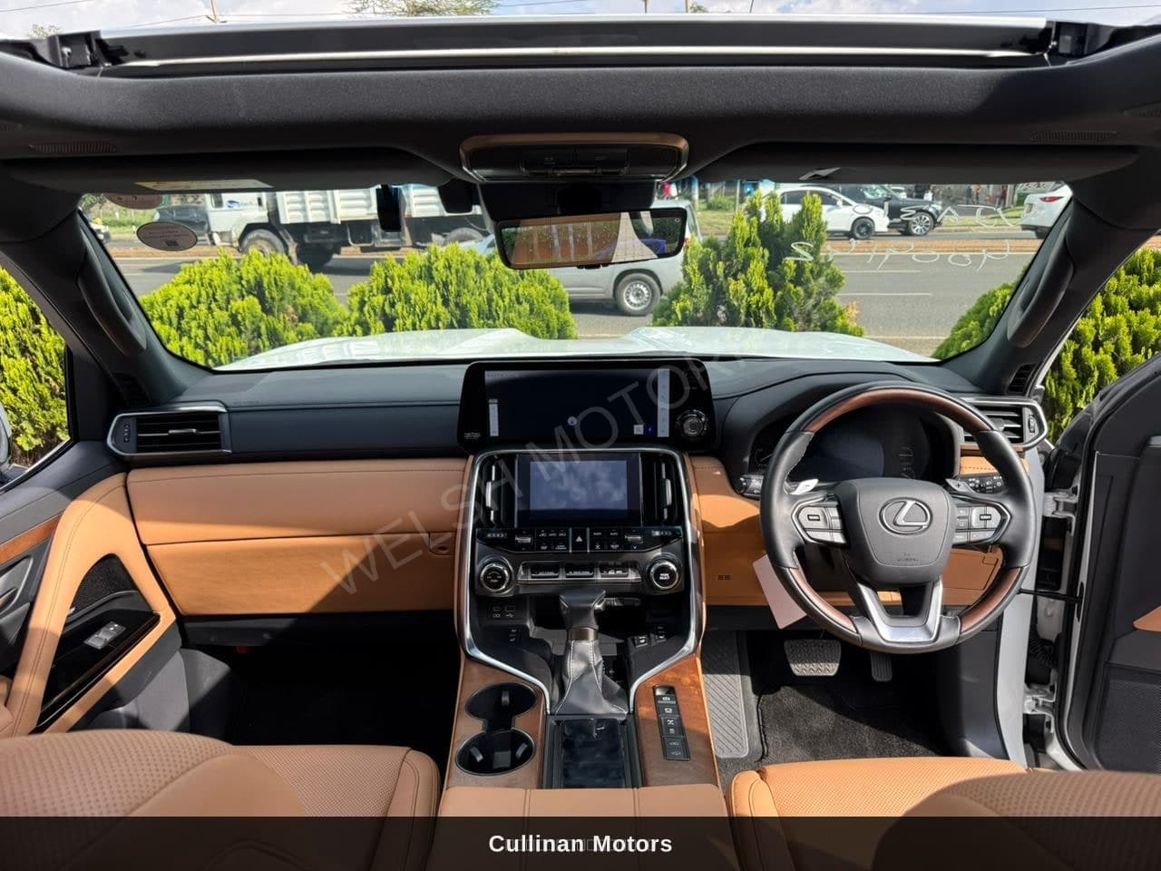 2022 Lexus LX 600 for Sale Kenya KSh 23M thumbnail 7