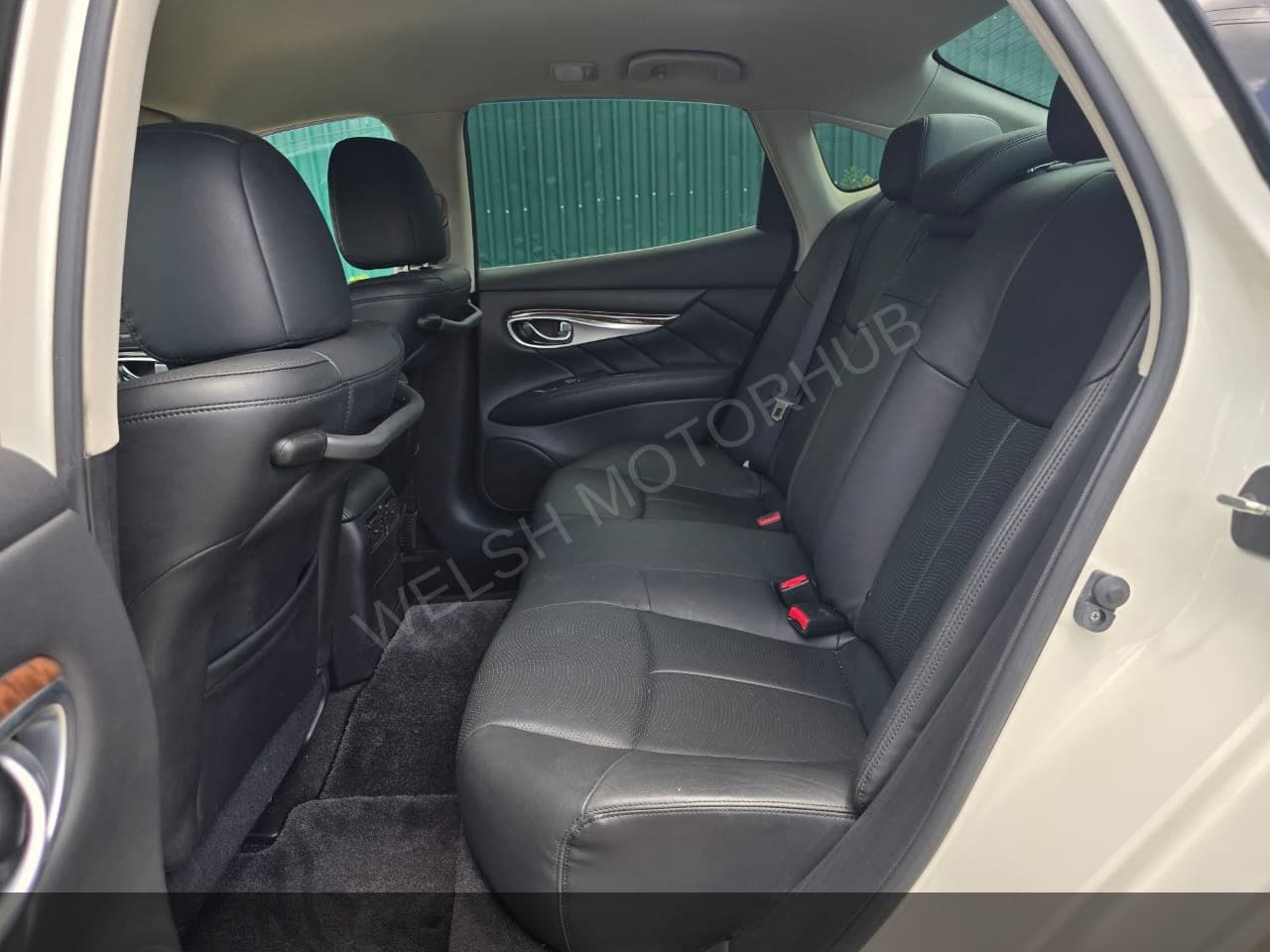 2018 Infiniti Fuga for Sale Kenya KSh 2.4M thumbnail 6