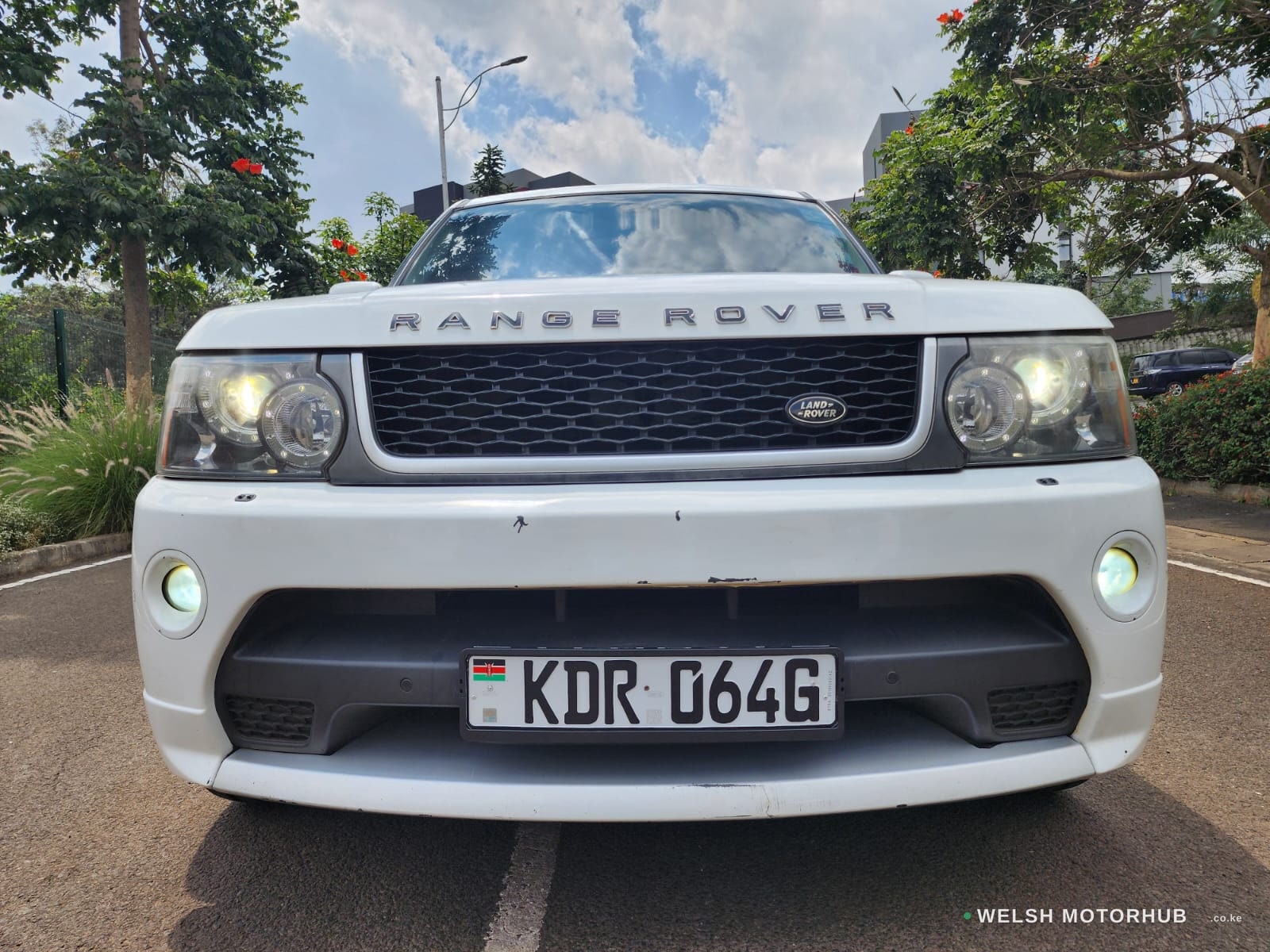 2012 Range Rover Sport image 2