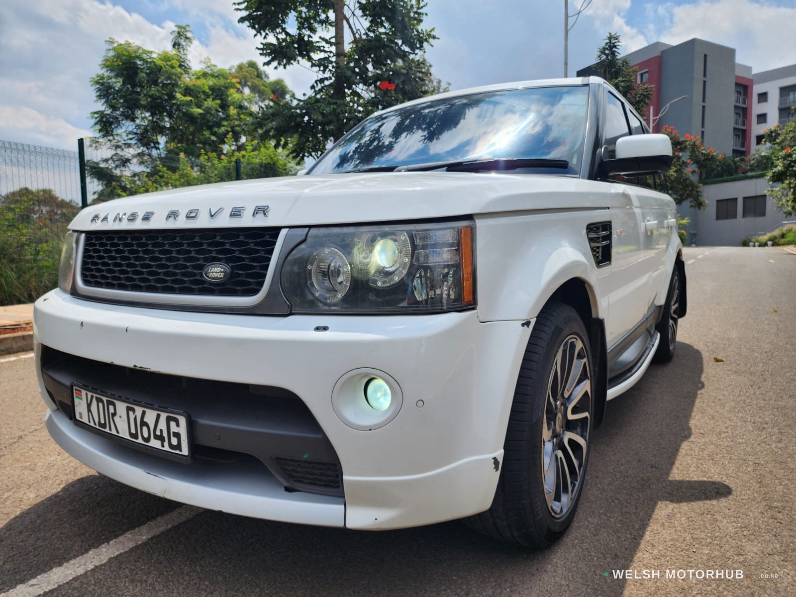 2012 Range Rover Sport image 3