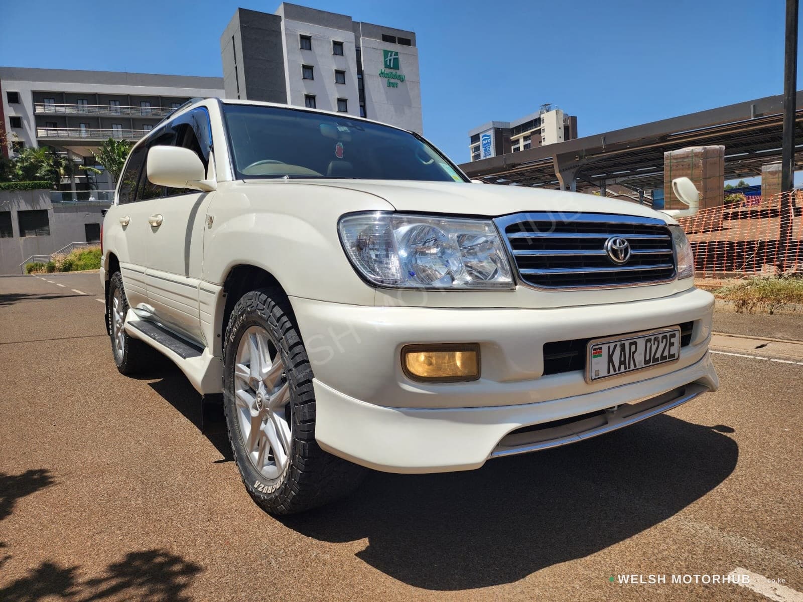 Toyota Land Cruiser ( 100 )