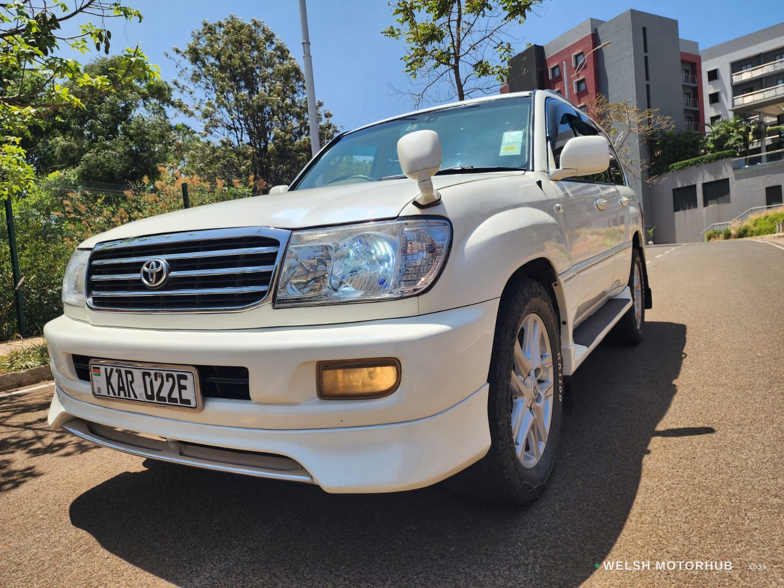 1999 Toyota Land Cruiser 100 image 3