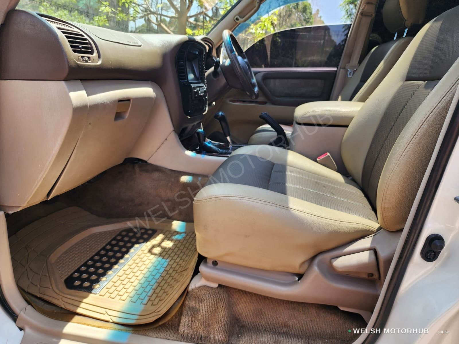 1999 Toyota Land Cruiser 100 for Sale Kenya KSh 2.9M photo 8