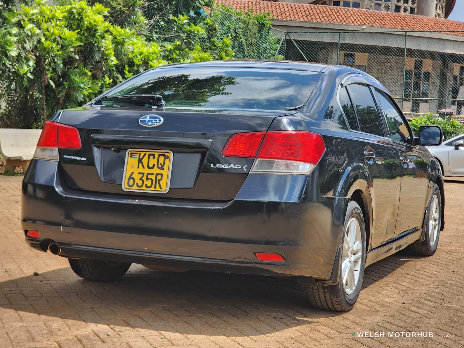 2011 Subaru Legacy image 4