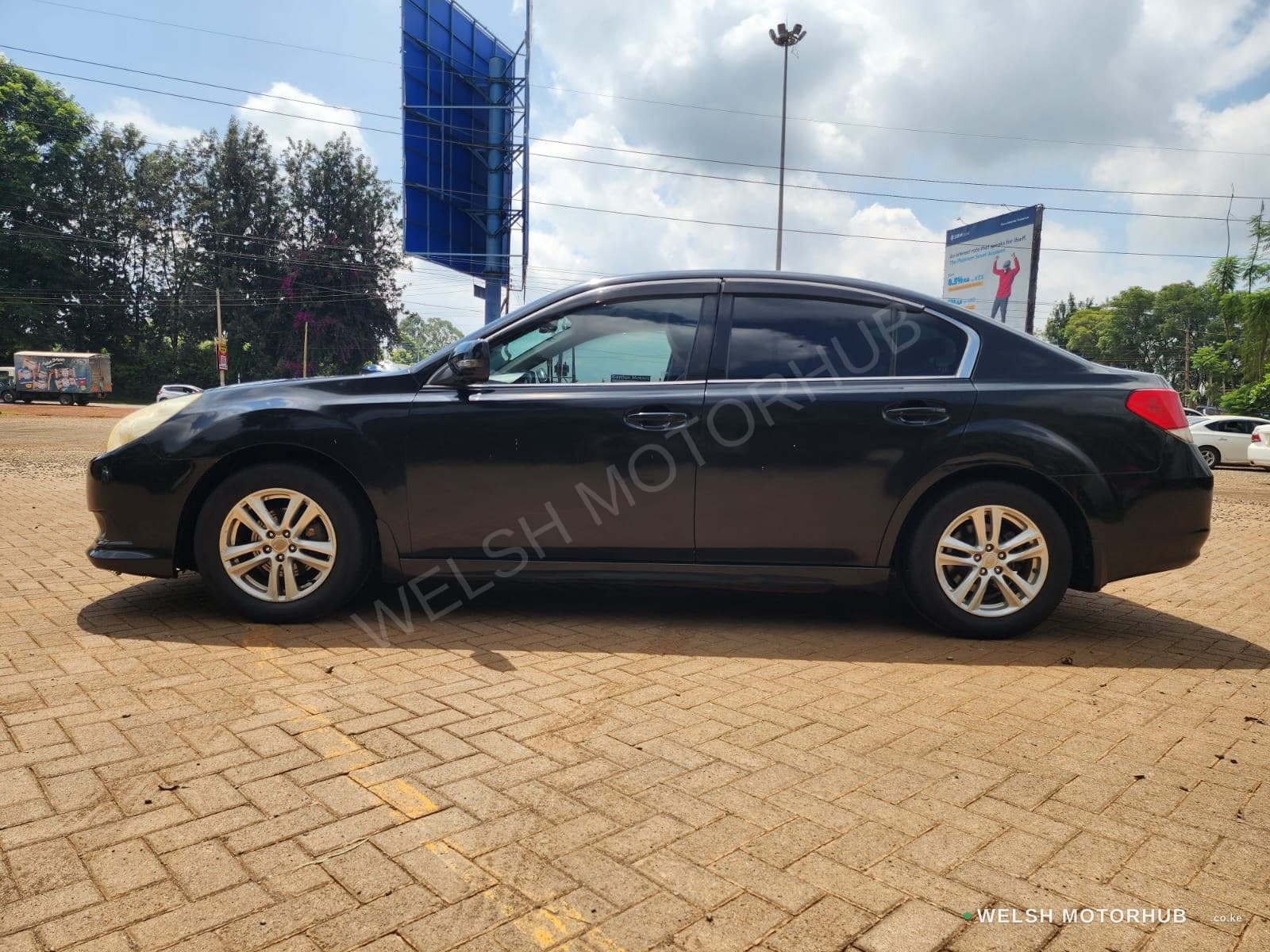 2011 Subaru Legacy for Sale Kenya KSh 980K thumbnail 7