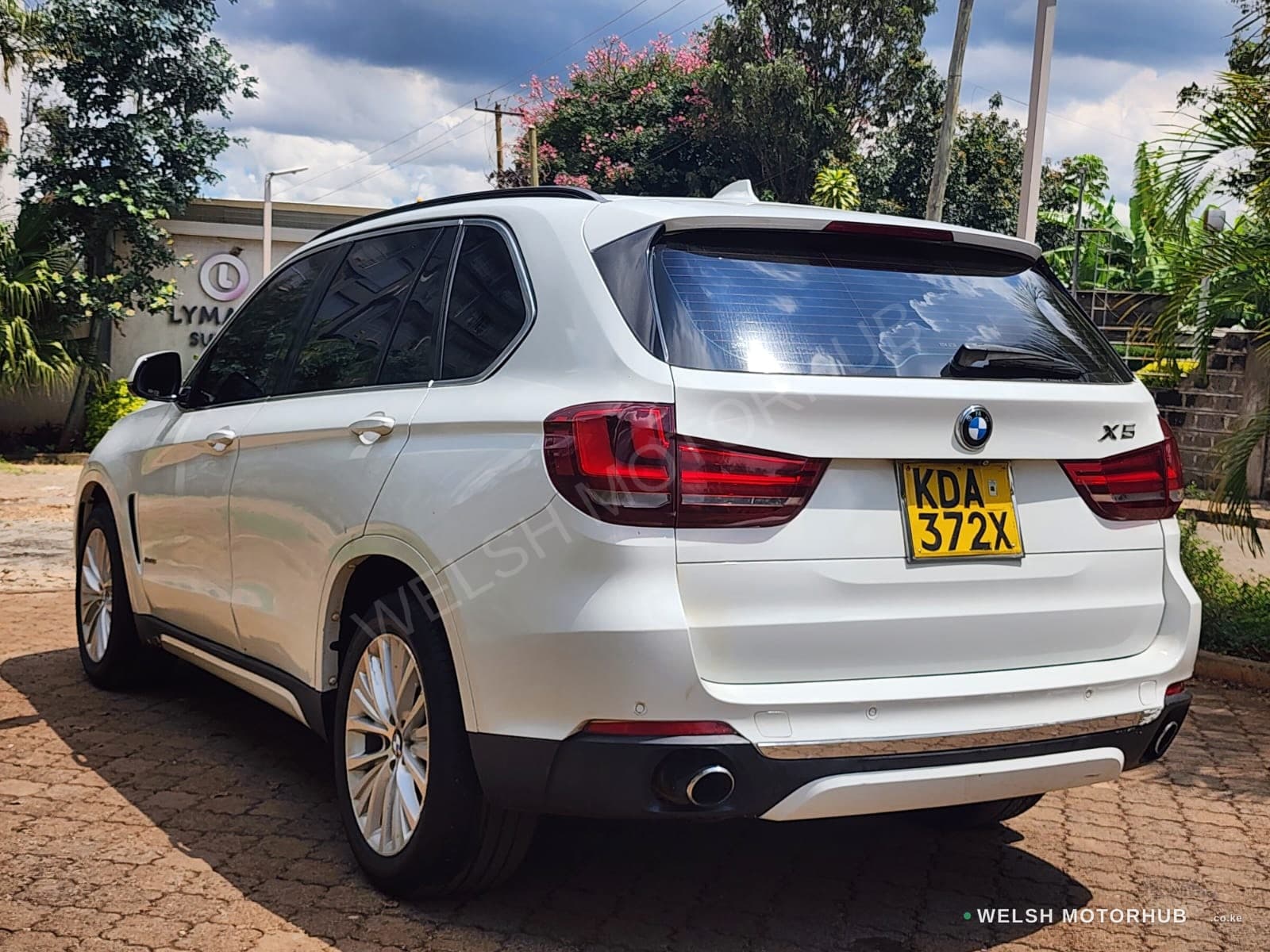 2017 BMW X5 for Sale Kenya KSh 3.5M thumbnail 6