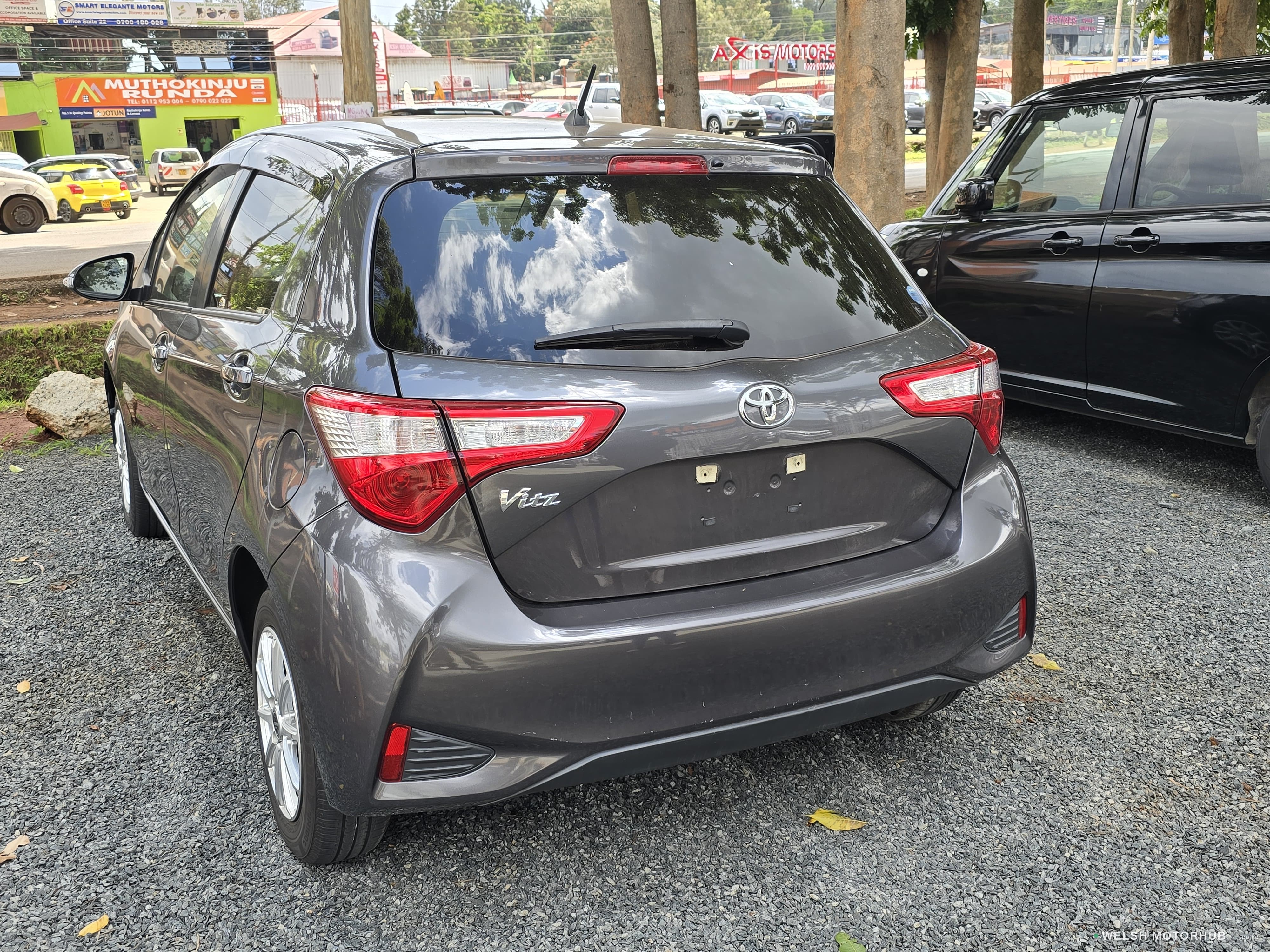2019 Toyota Vitz image 3
