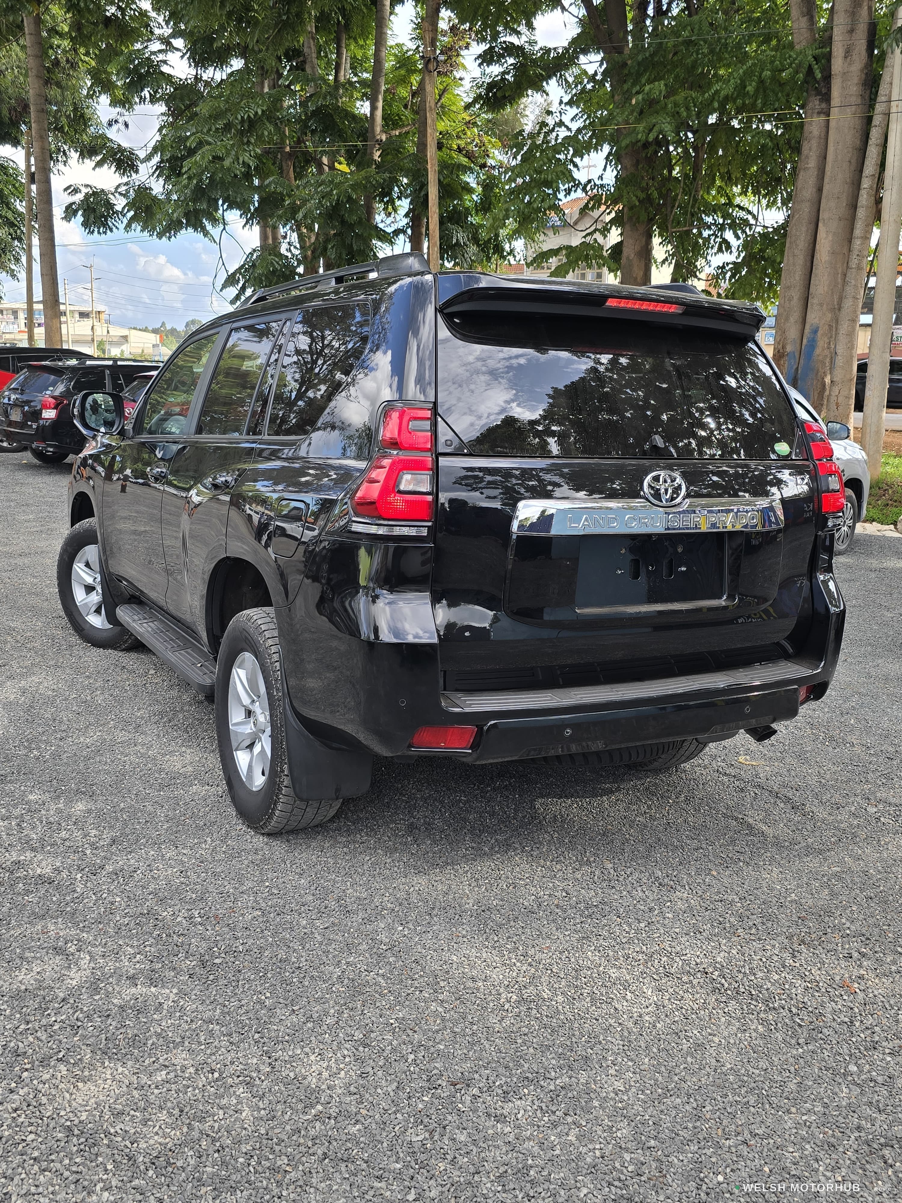 2018 Toyota Prado TX image 5