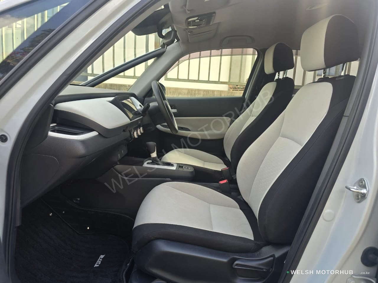 2020 Honda Fit Hybrid for Sale Kenya KSh 1.9M photo 6