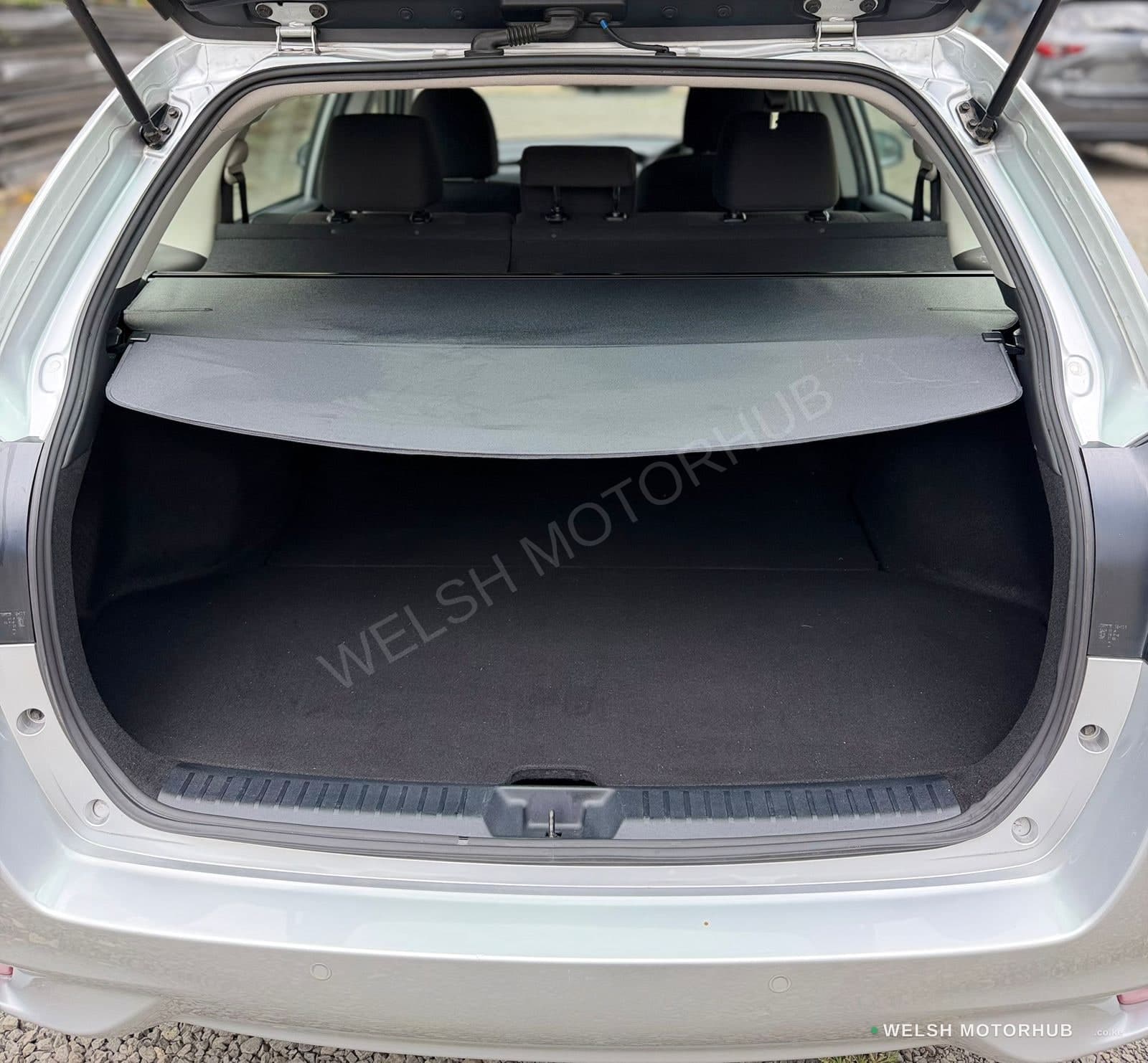 2019 Toyota Fielder for Sale Kenya KSh 2M thumbnail 8