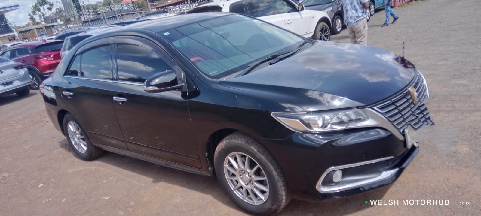 2013 Toyota Premio image 3