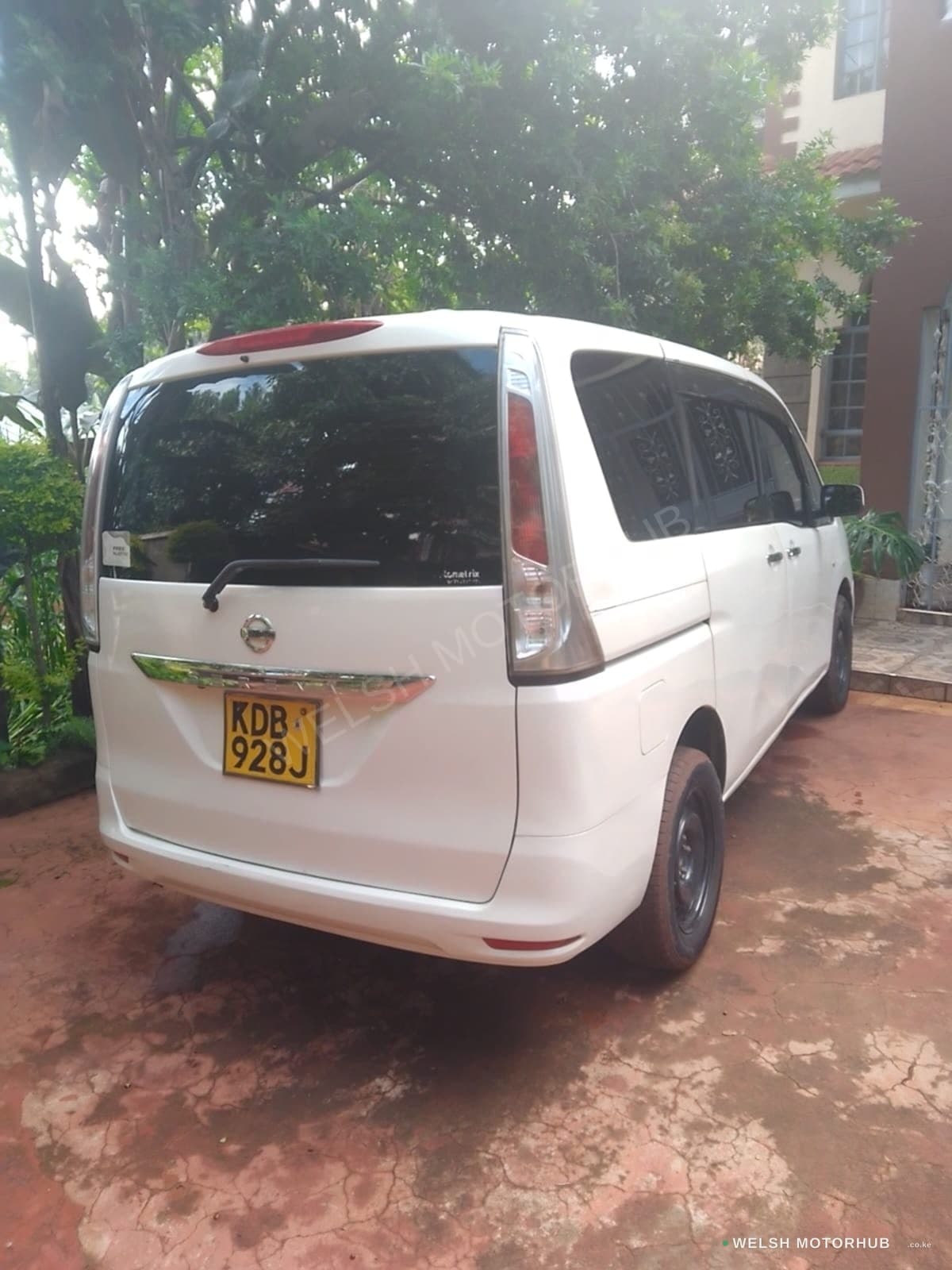 2013 Nissan Serena