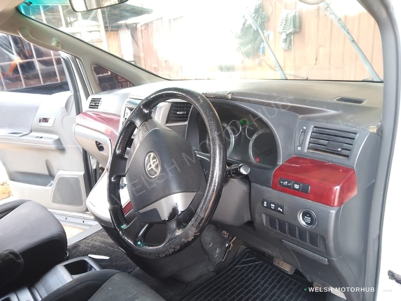 2010 Toyota Alphard for Sale Kenya KSh 1.3M photo 7