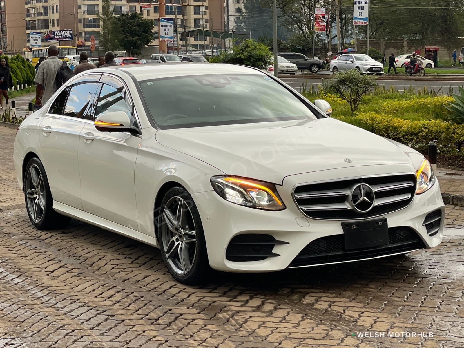 Mercedes-Benz E200
