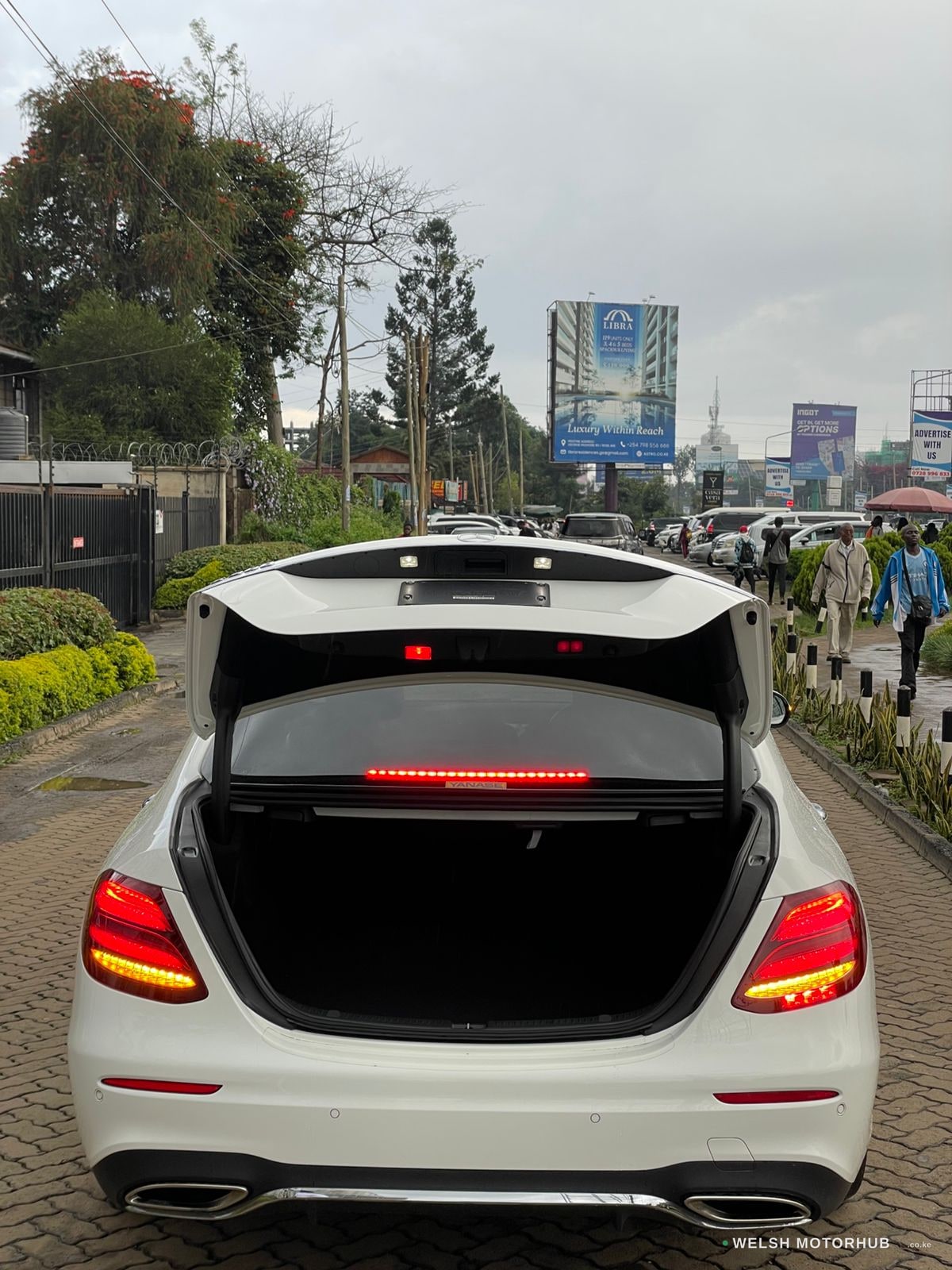 2019 Mercedes-Benz E200 image 4