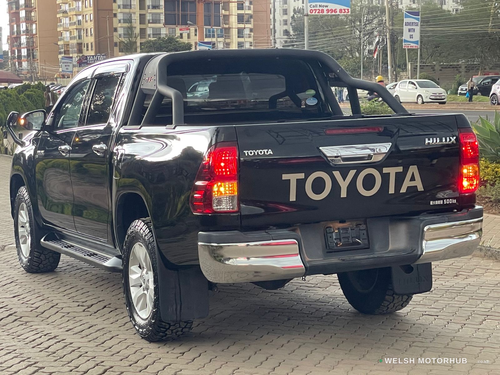 2019 Toyota Hilux image 2