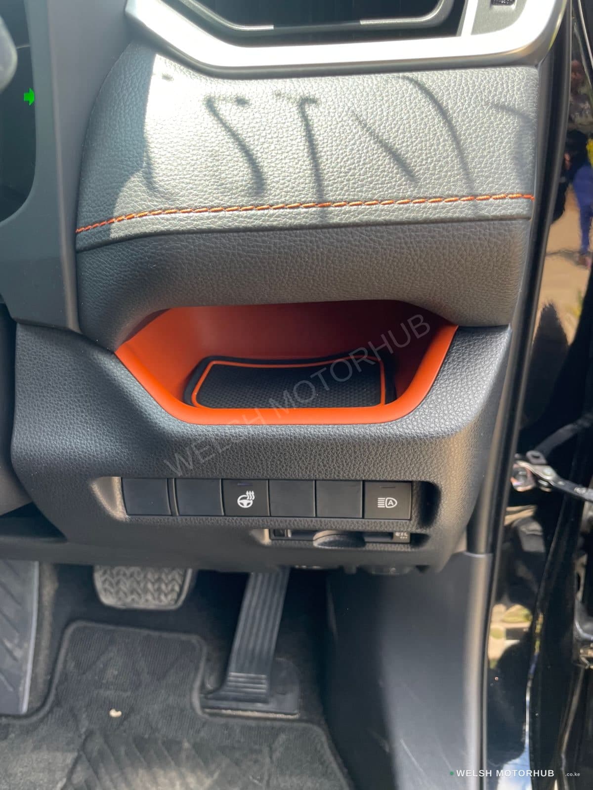 2019 Toyota RAV4 Adventure Grade for Sale Kenya KSh 4M thumbnail 7