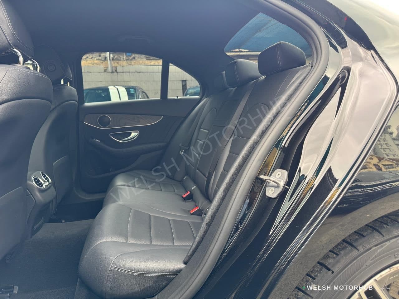 2019 Mercedes-Benz C200 AMG for Sale Kenya KSh 4.3M photo 6