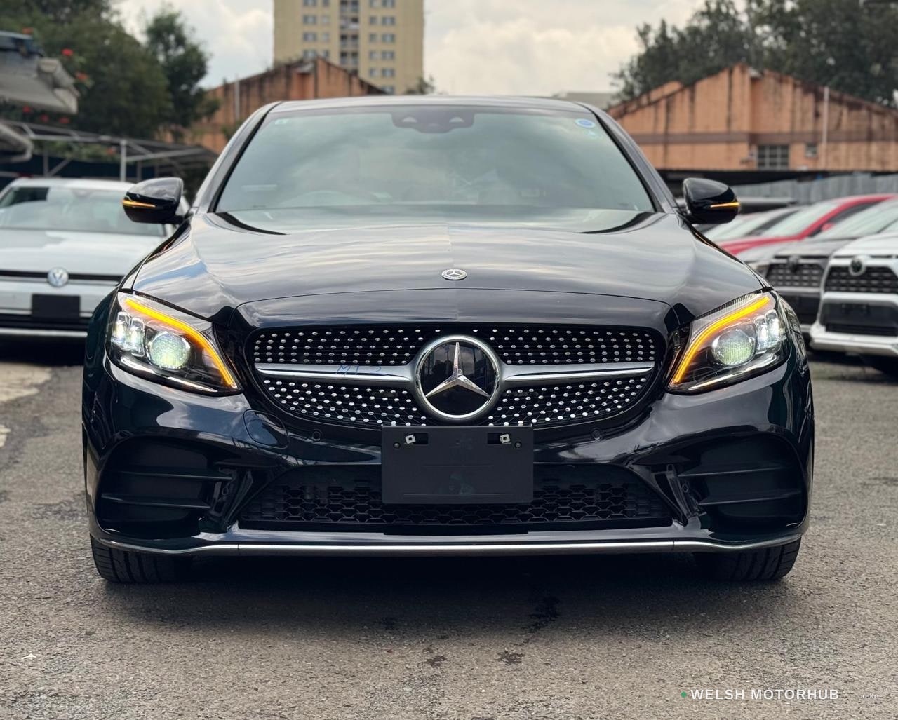 2019 Mercedes-Benz C200 AMG image 3