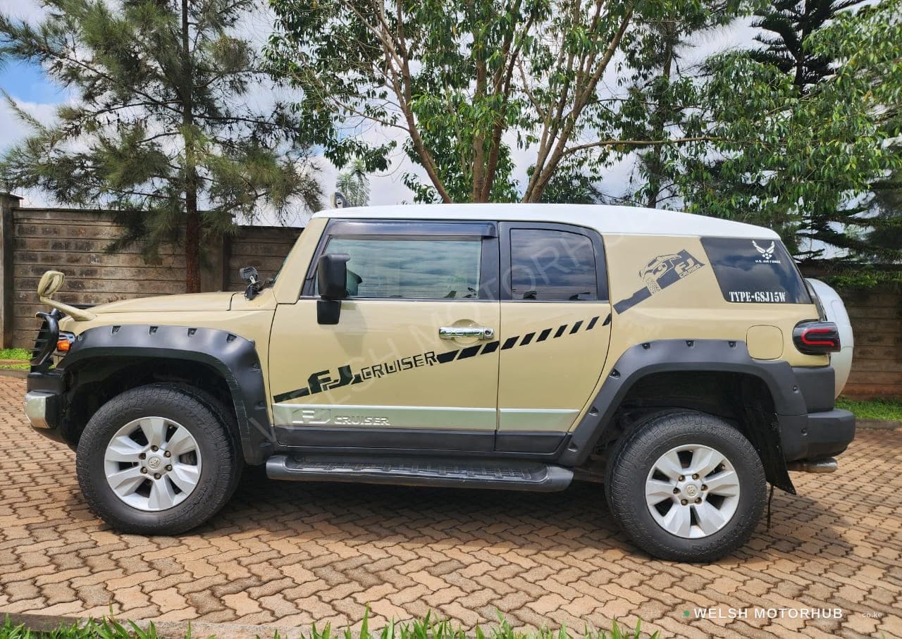2012 Toyota FJ Cruiser for Sale Kenya KSh 2.9M photo 5