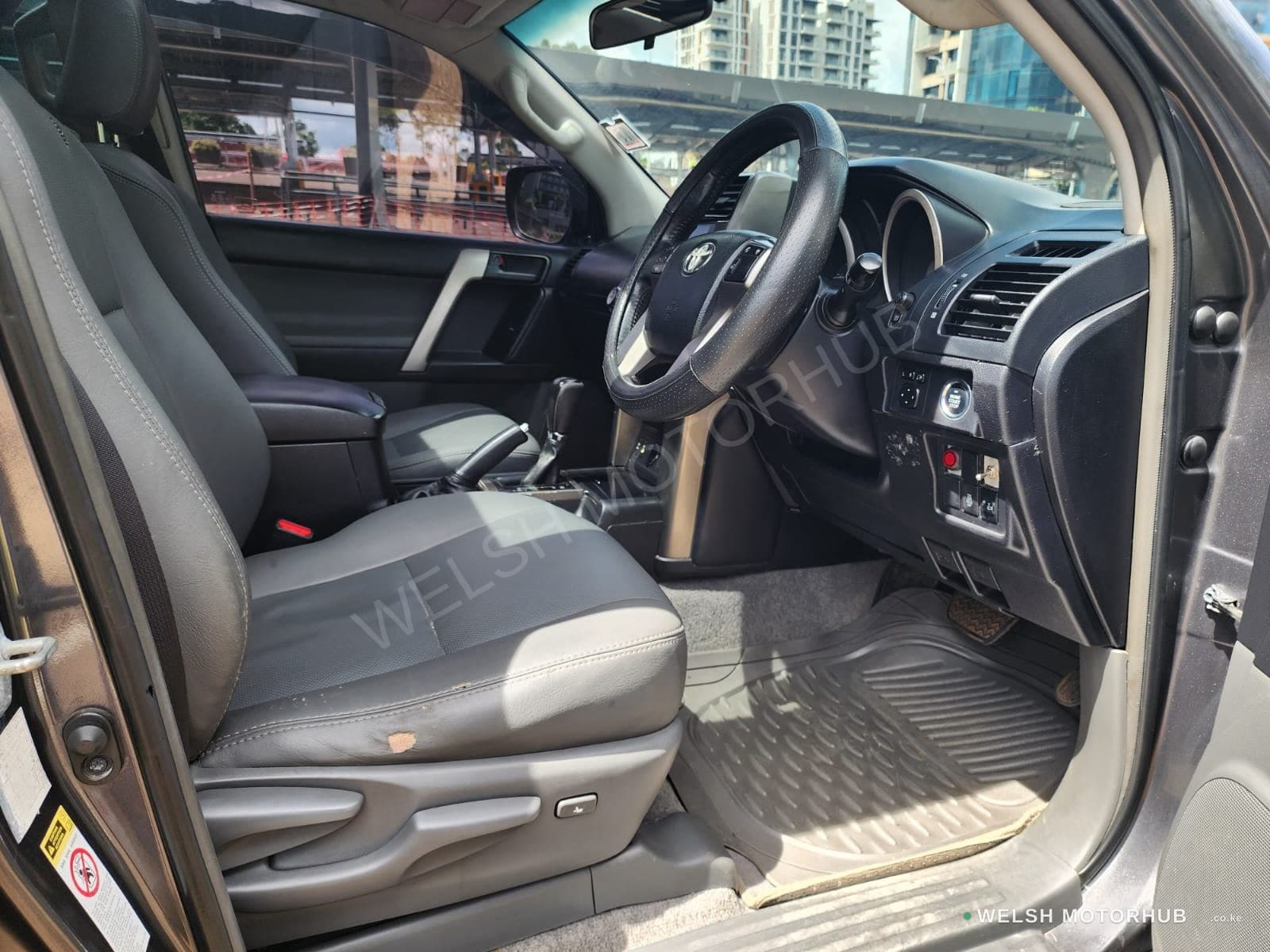 2009 Toyota Prado J150 for Sale Kenya KSh 4.4M thumbnail 7