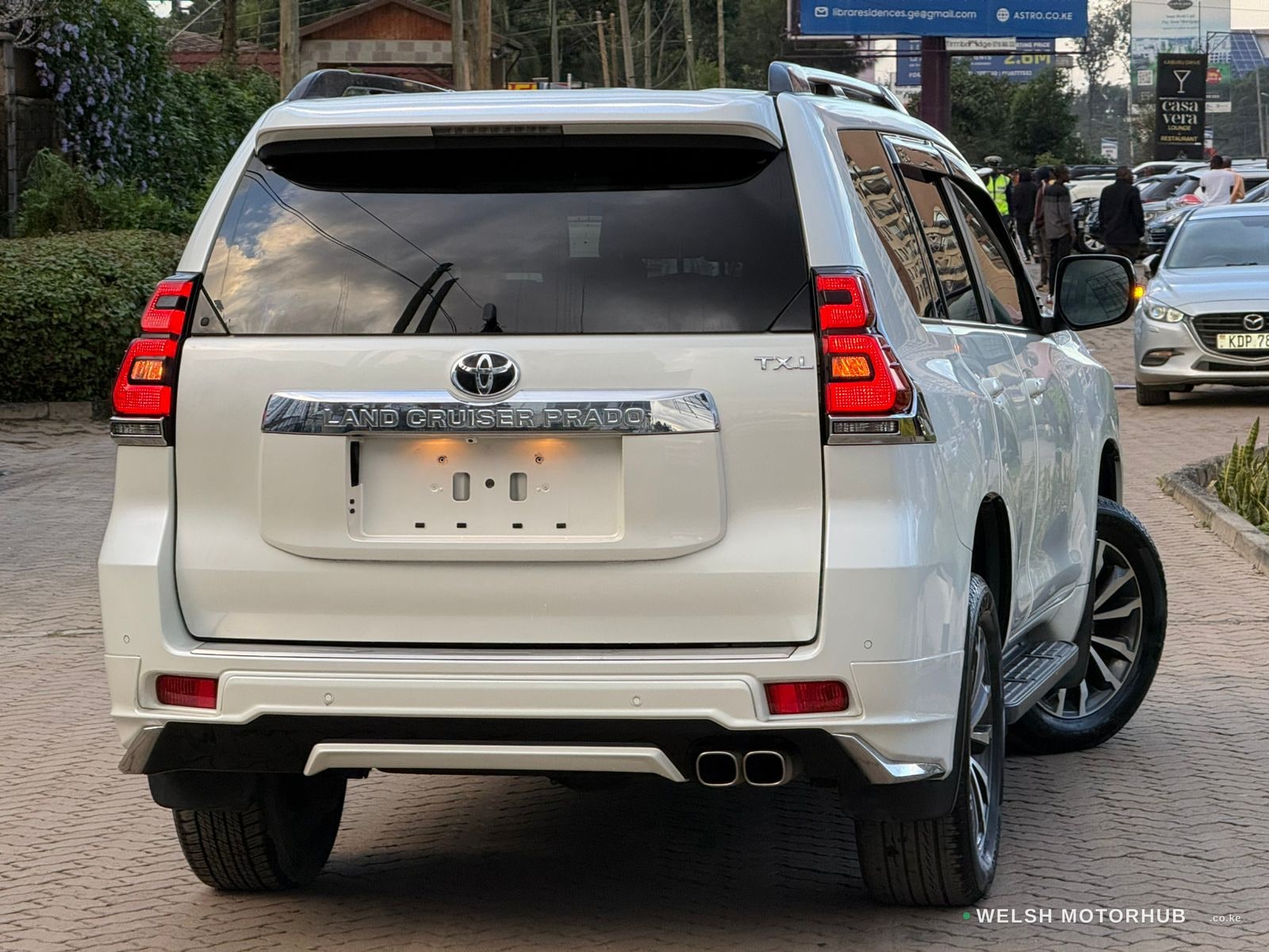 2019 Toyota Land Cruiser Prado TX-L image 4