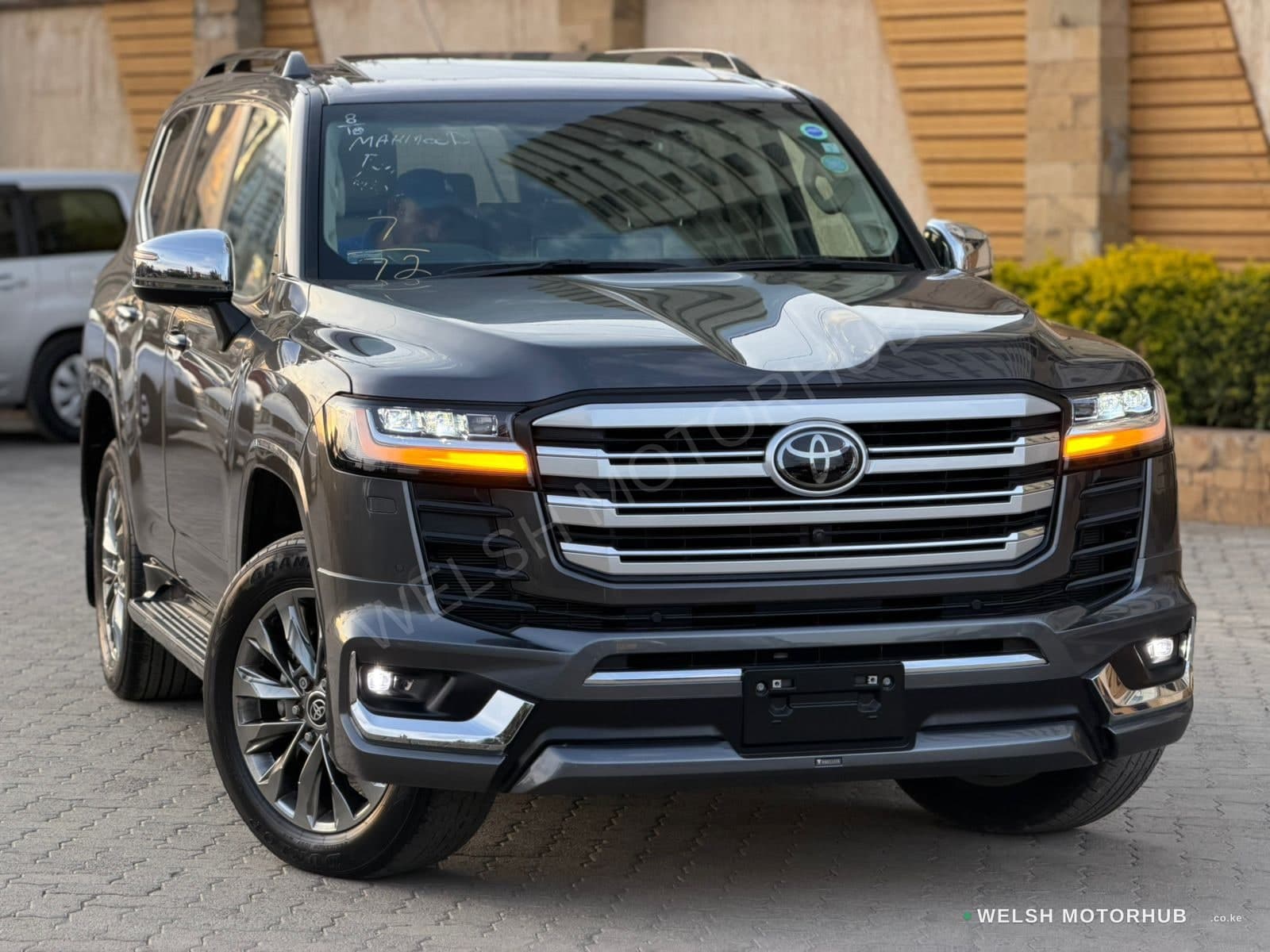 Toyota Land Cruiser ( 300 )