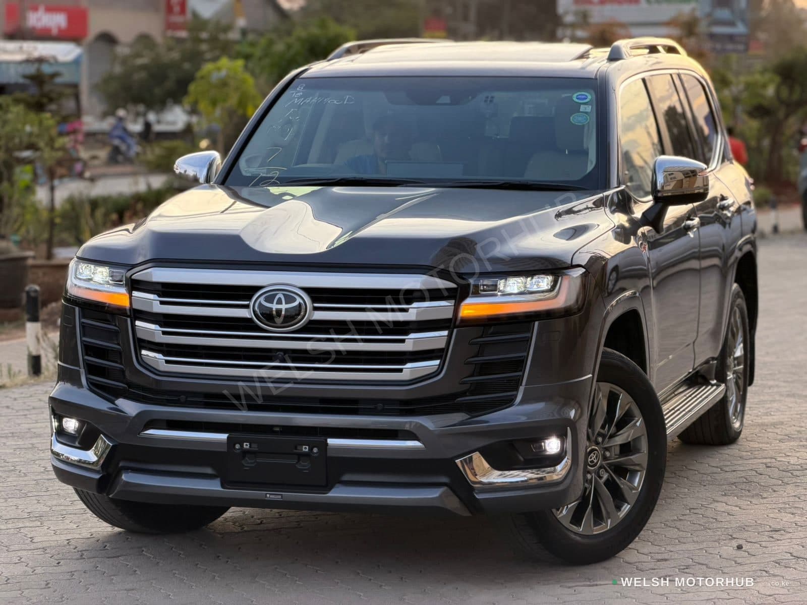 2023 Toyota Land Cruiser 300 for Sale Kenya KSh 20M thumbnail 3