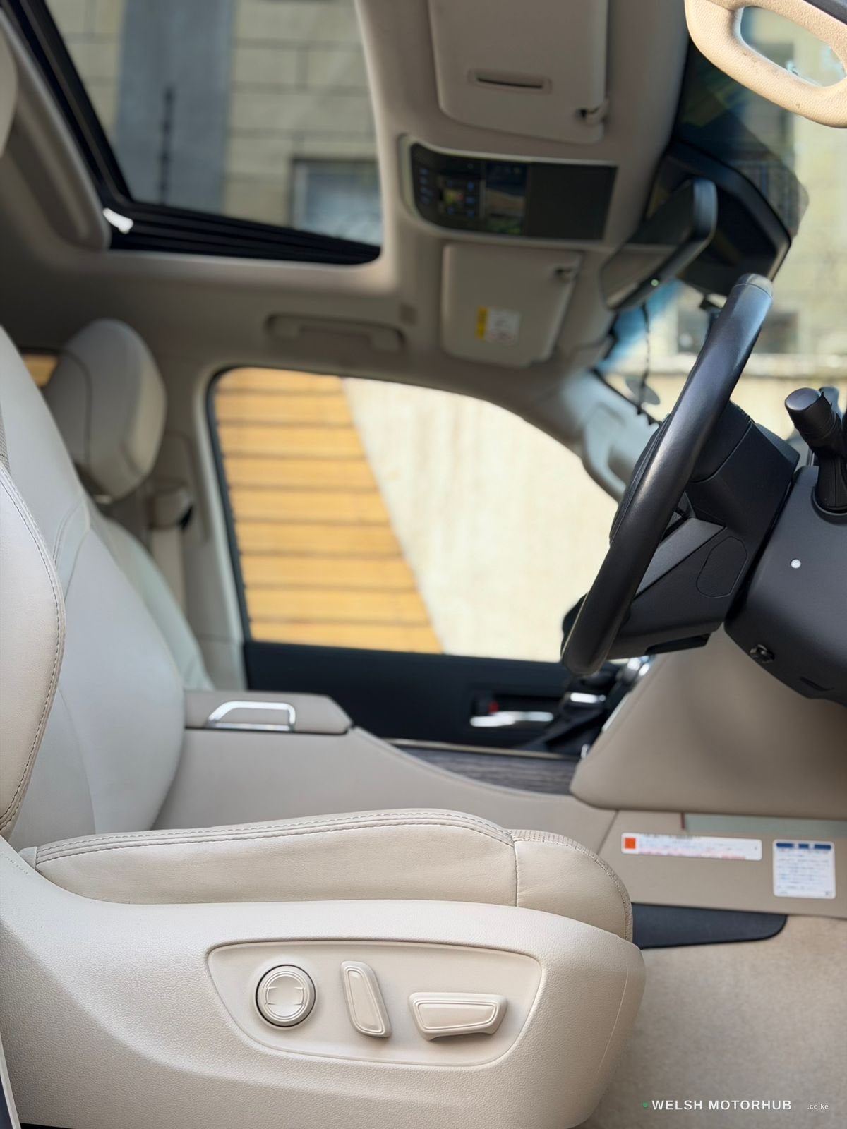 2023 Toyota Land Cruiser 300 image 5