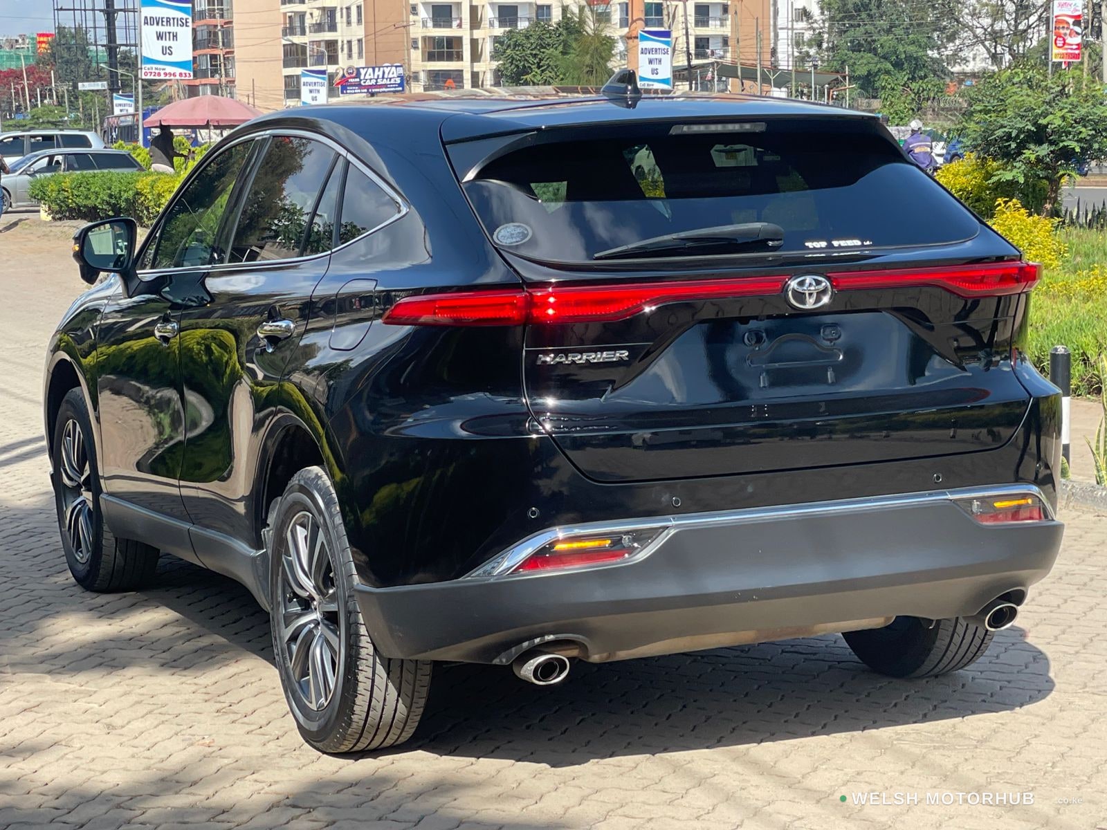 2020 Toyota Harrier image 4