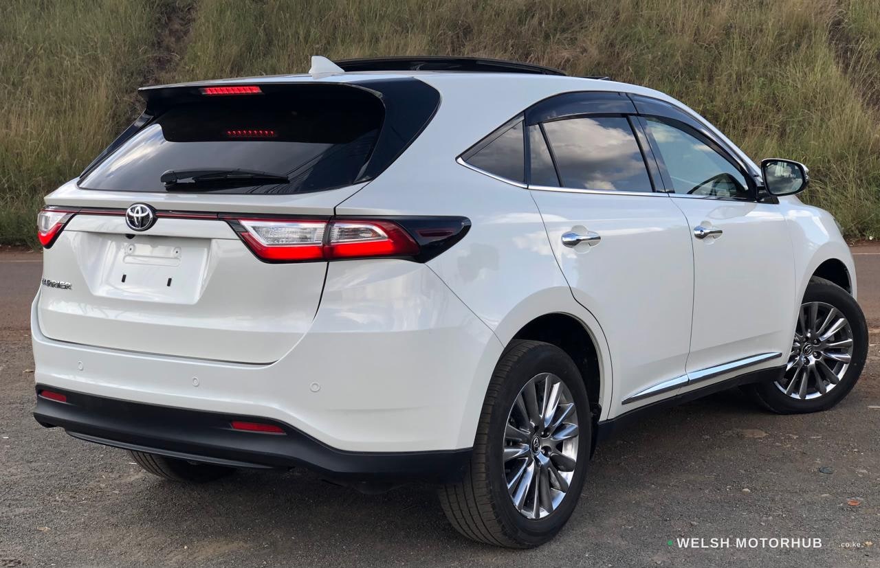 2019 Toyota Harrier image 2