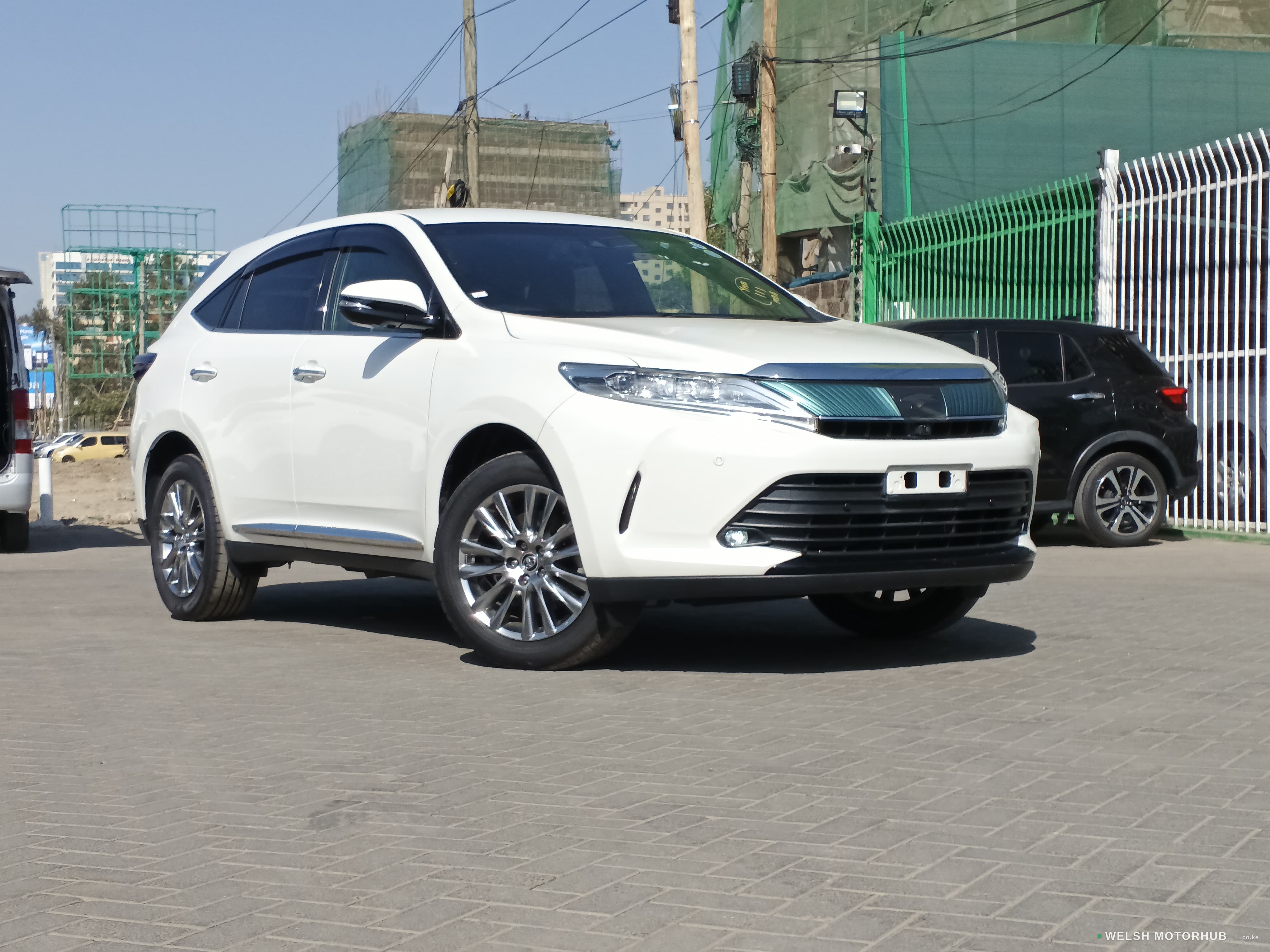2019 Toyota Harrier image 2