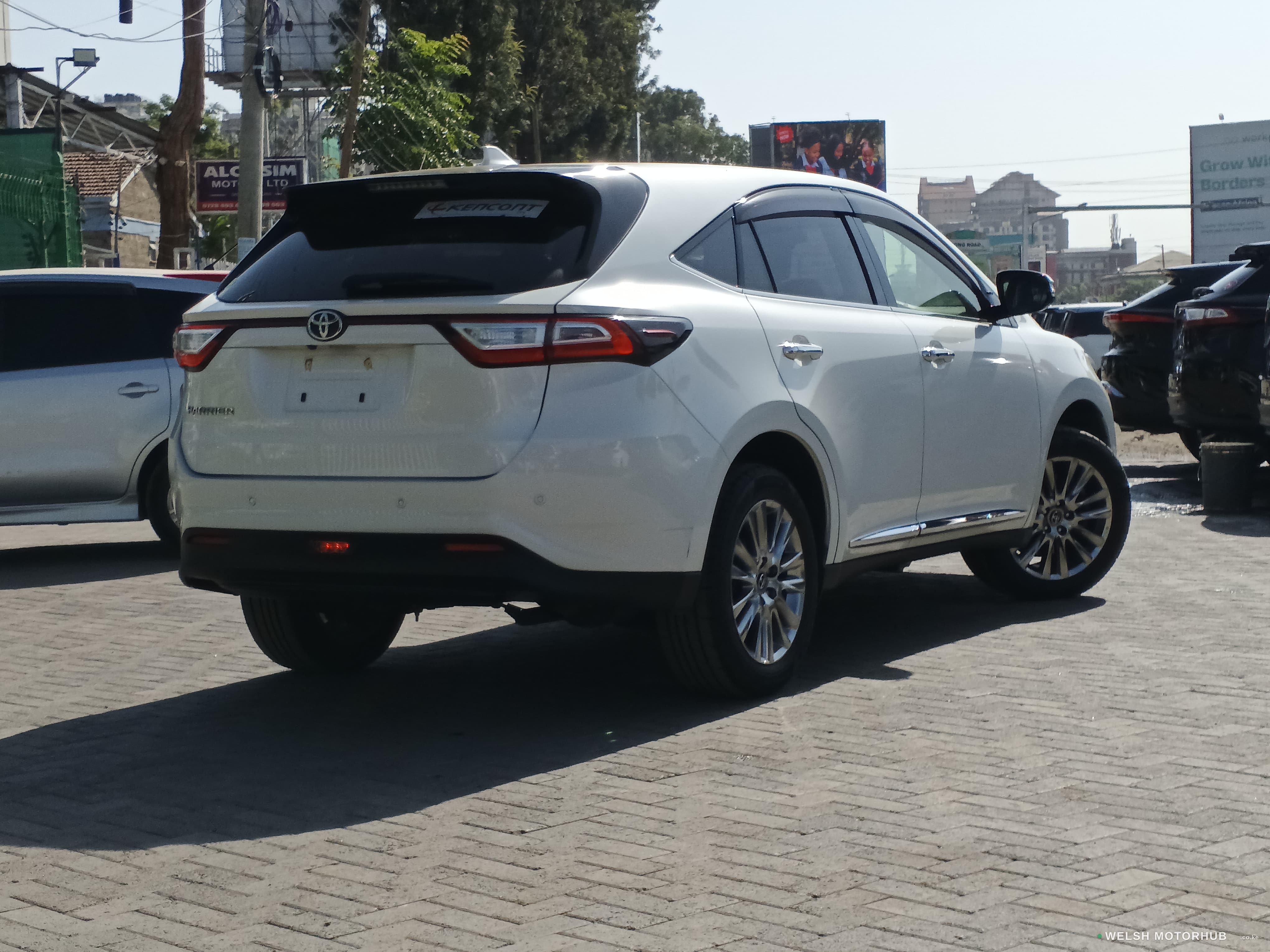 2019 Toyota Harrier image 3