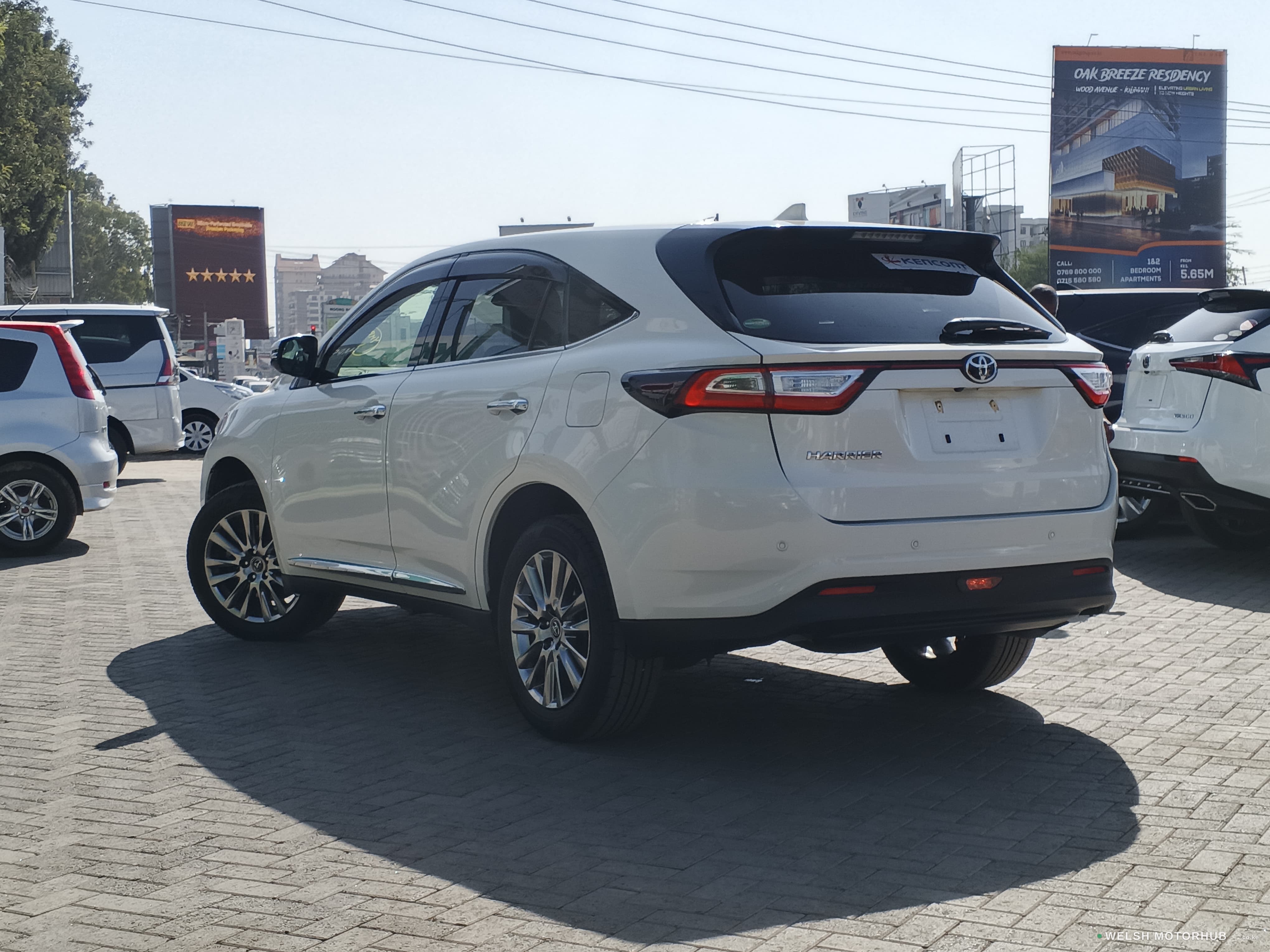 2019 Toyota Harrier image 4