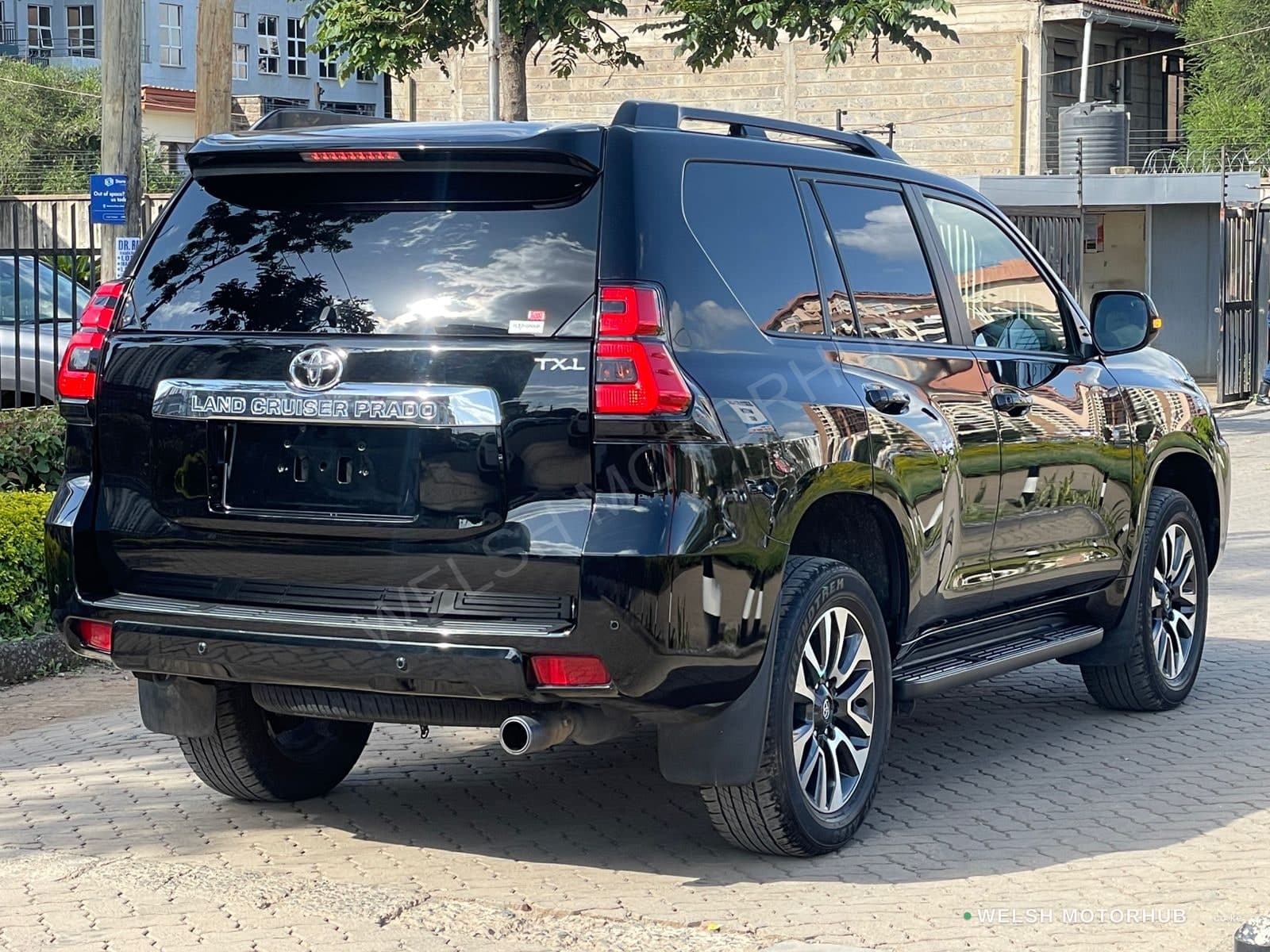 2022 Toyota Land Cruiser for Sale Kenya KSh 6.9M thumbnail 4
