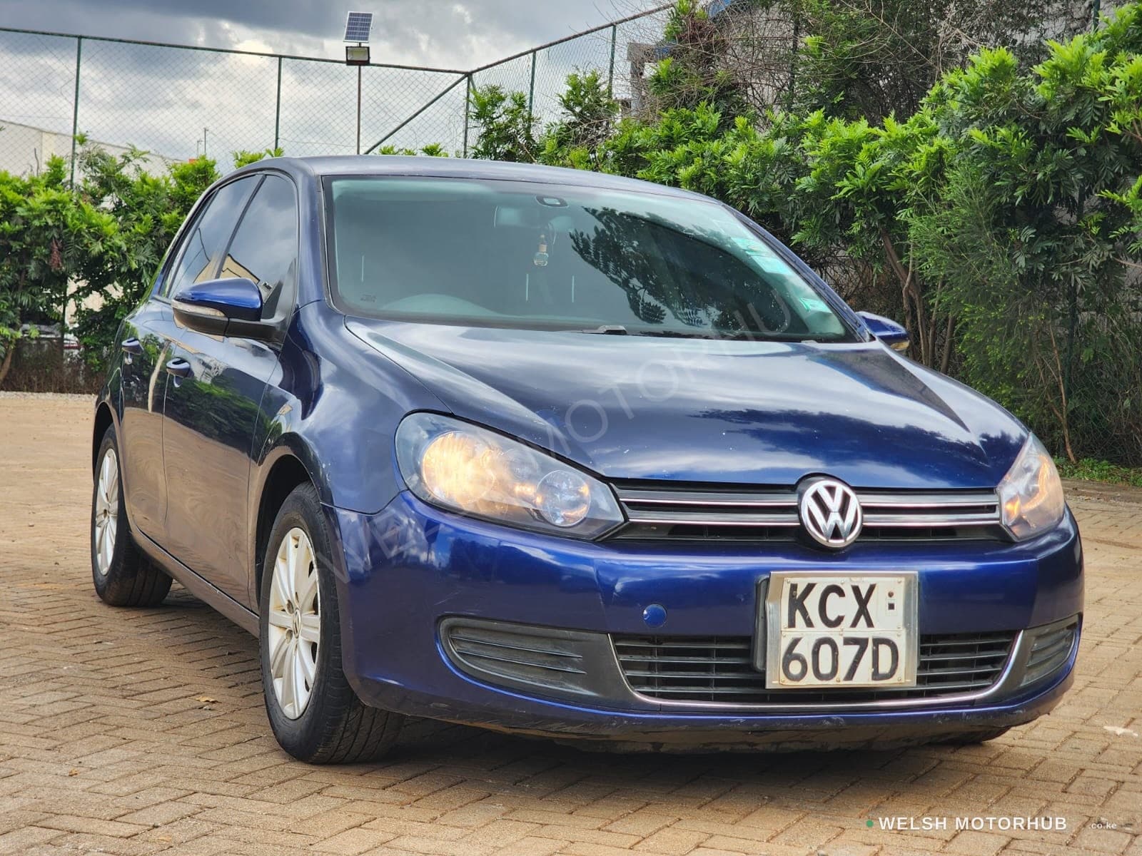 Volkswagen Golf ( TSI )