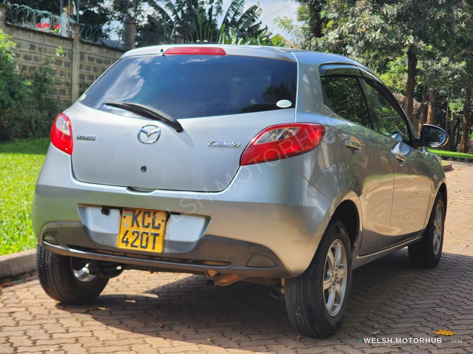 2010 Mazda Demio for Sale Kenya KSh 650K photo 7