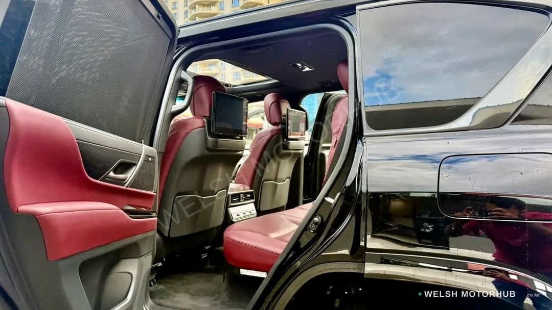 2023 Lexus LX 600 for Sale Kenya KSh 20M photo 15