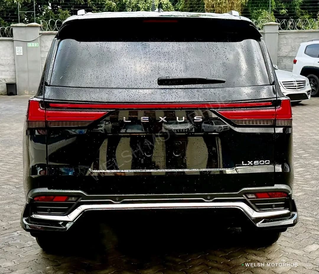 2023 Lexus LX 600 for Sale Kenya KSh 20M thumbnail 4
