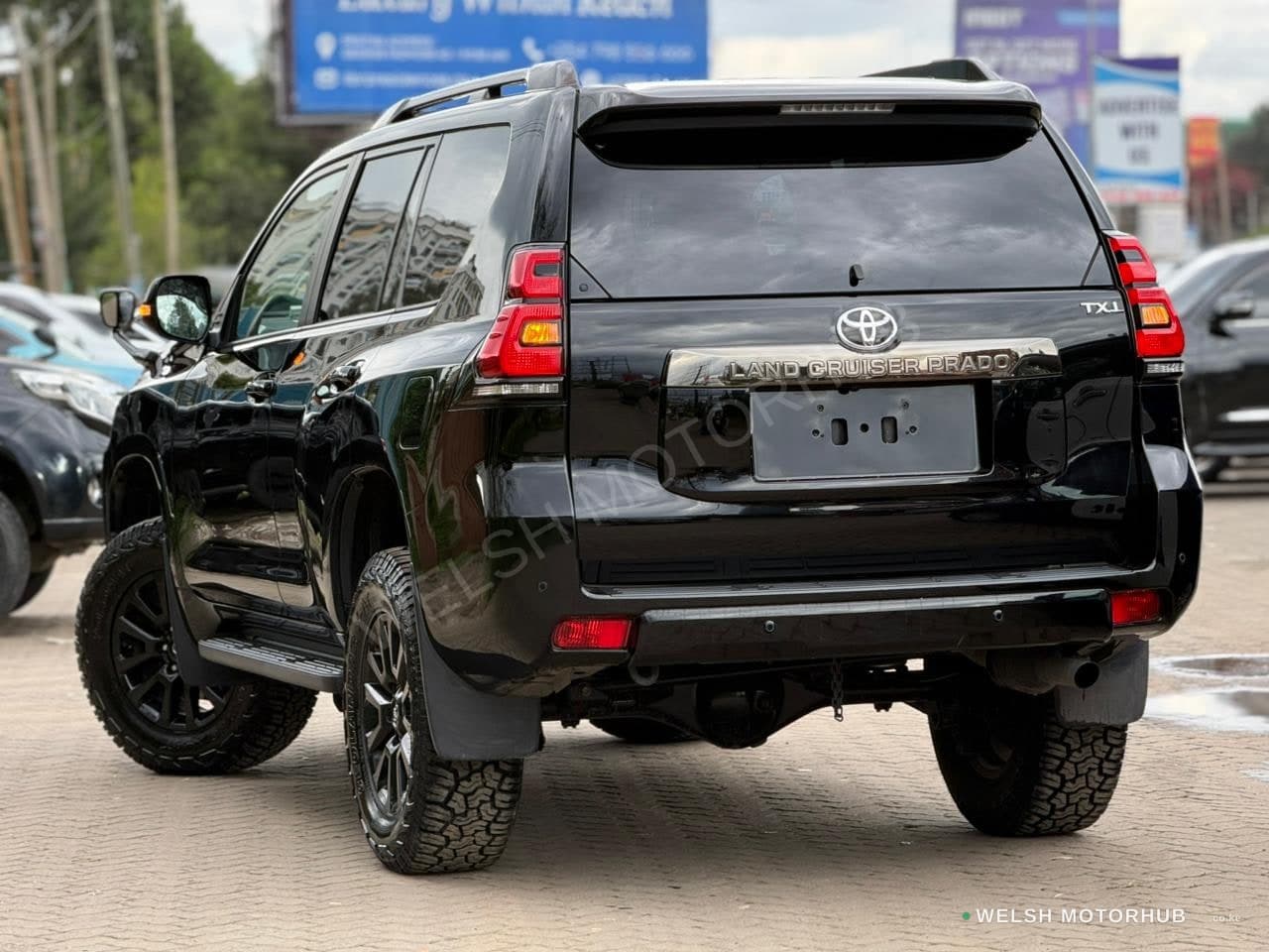 2021 Toyota Land Cruiser Prado TX-L for Sale Kenya KSh 7M thumbnail 3