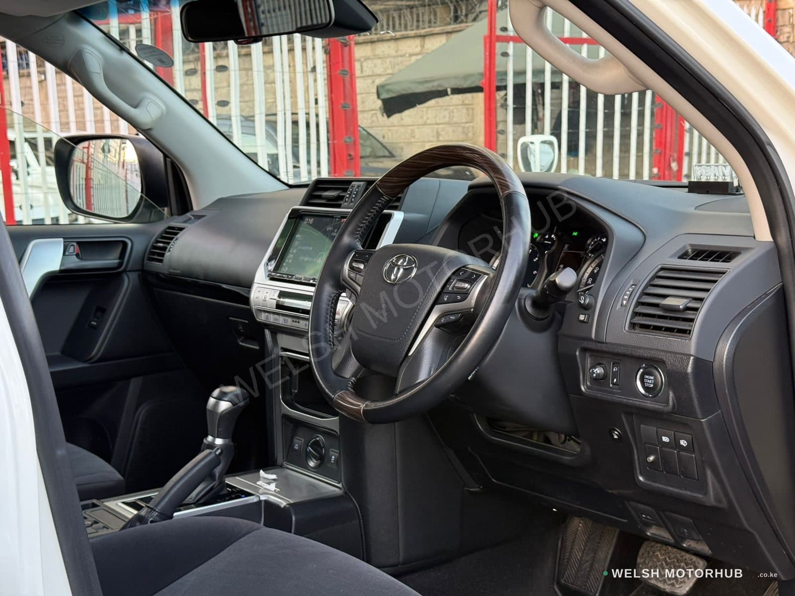 2019 Toyota Land Cruiser for Sale Kenya KSh 6.3M thumbnail 7