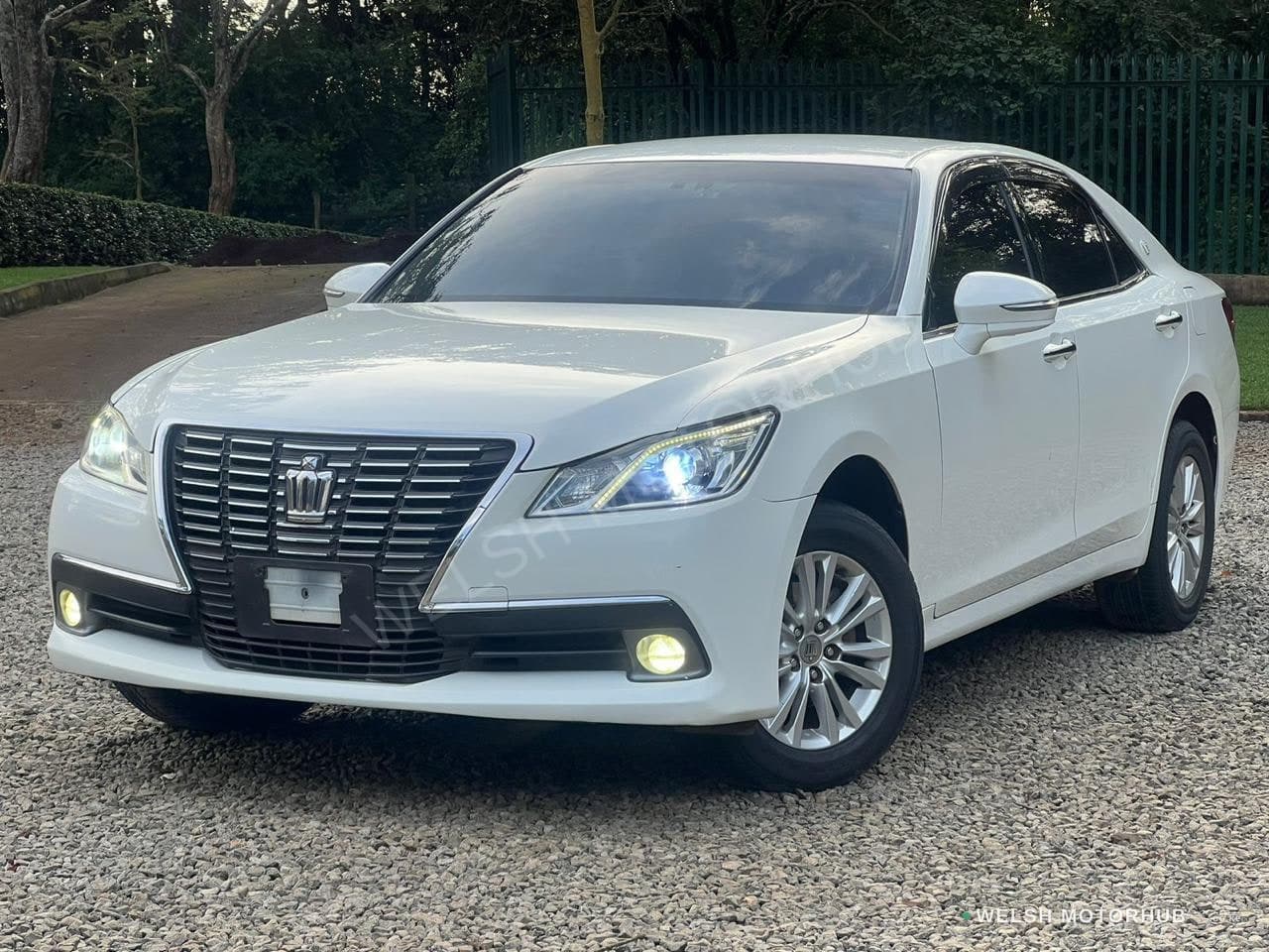 2013 Toyota Crown for Sale Kenya KSh 1.8M photo 2