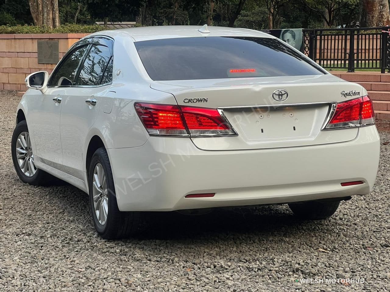 2013 Toyota Crown for Sale Kenya KSh 1.8M photo 3