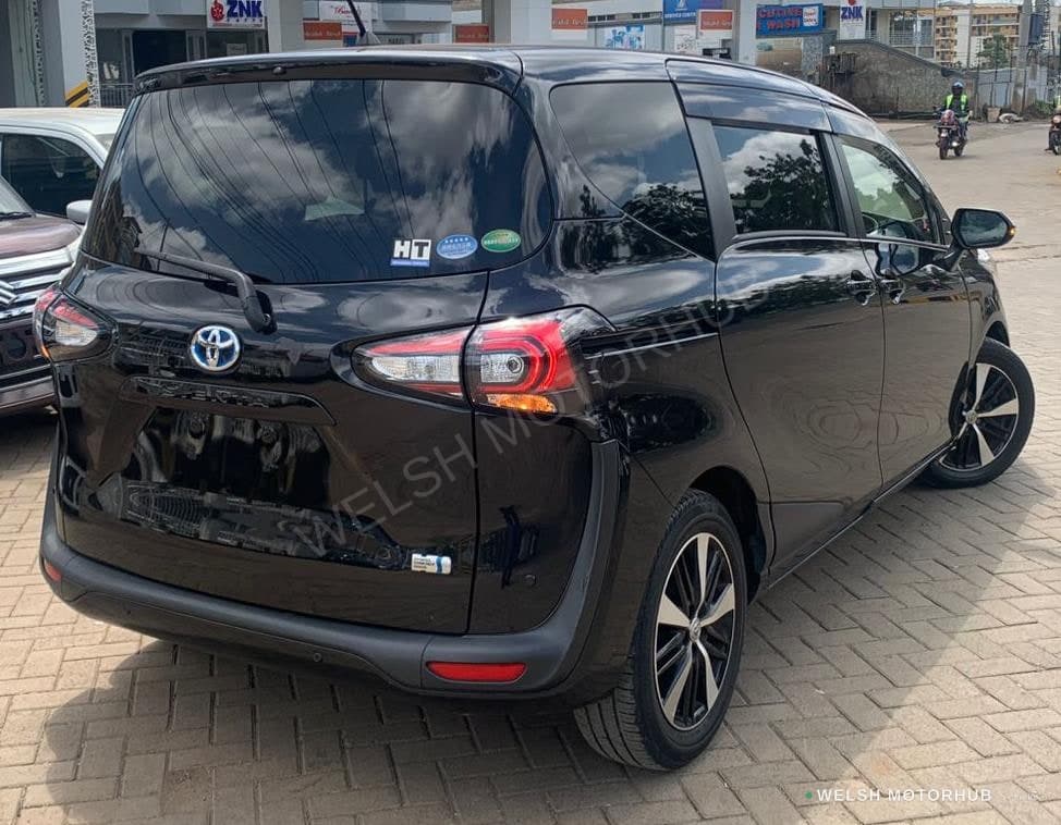2021 Toyota Sienta for Sale Kenya KSh 2M photo 4