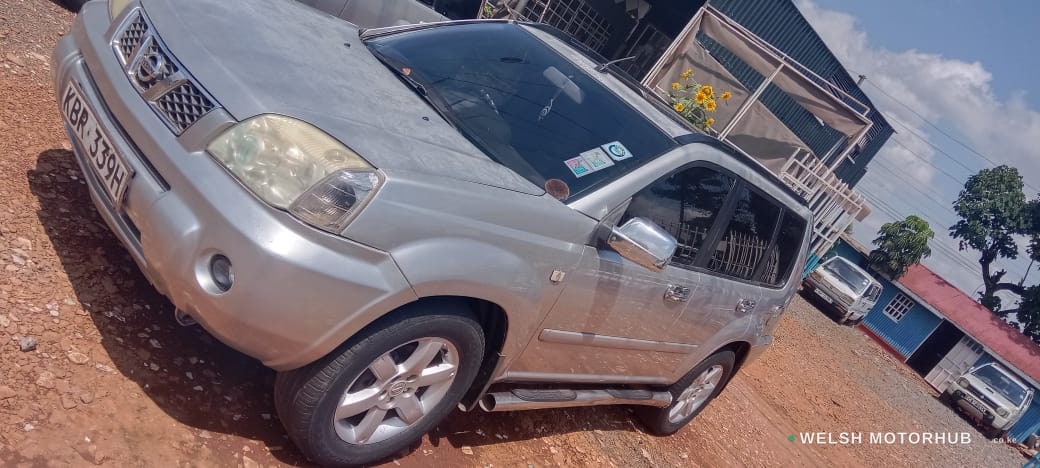 2007 Nissan X-Trail Petrol SUV, photo 2
