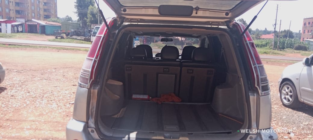 2007 Nissan X-Trail Petrol SUV, photo 4