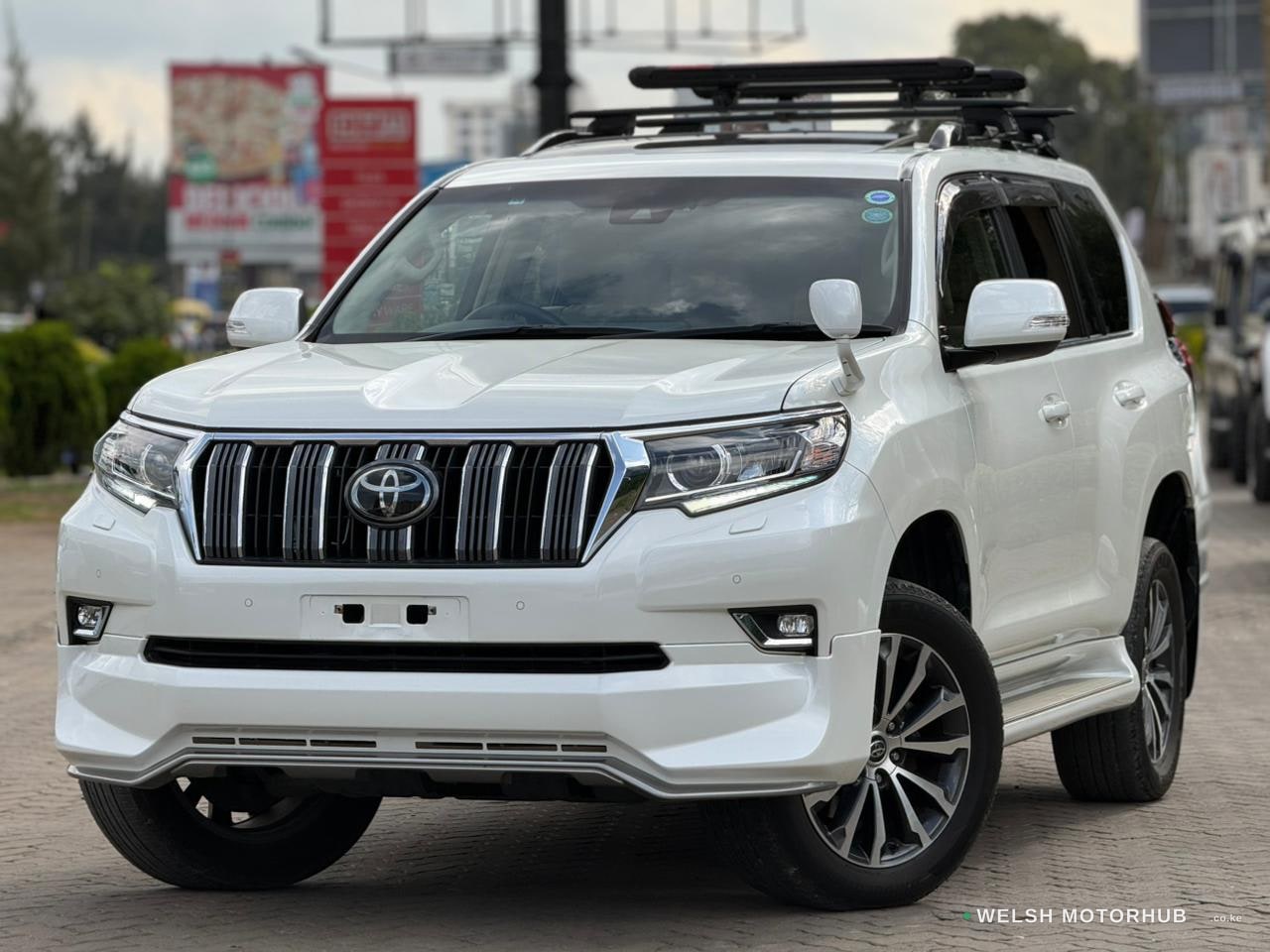 2020 Toyota Land Cruiser Prado TX-L Petrol SUV, main photo